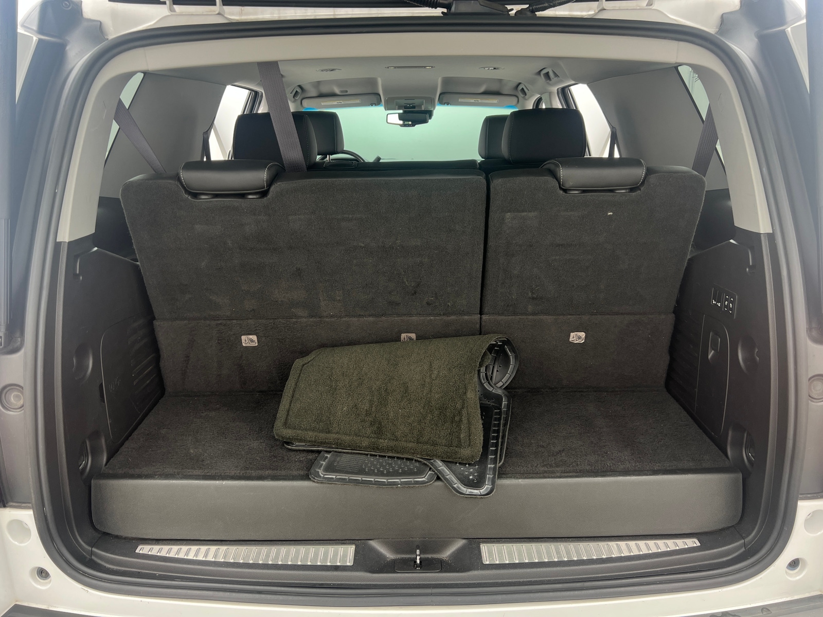 Thumbnail: 2016 Chevrolet Tahoe - 6