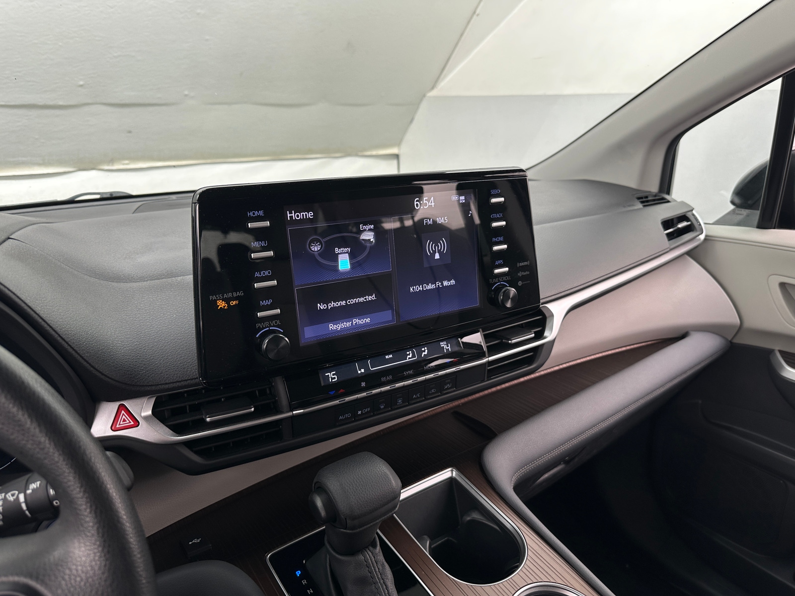 Thumbnail: 2024 Toyota Sienna - 4