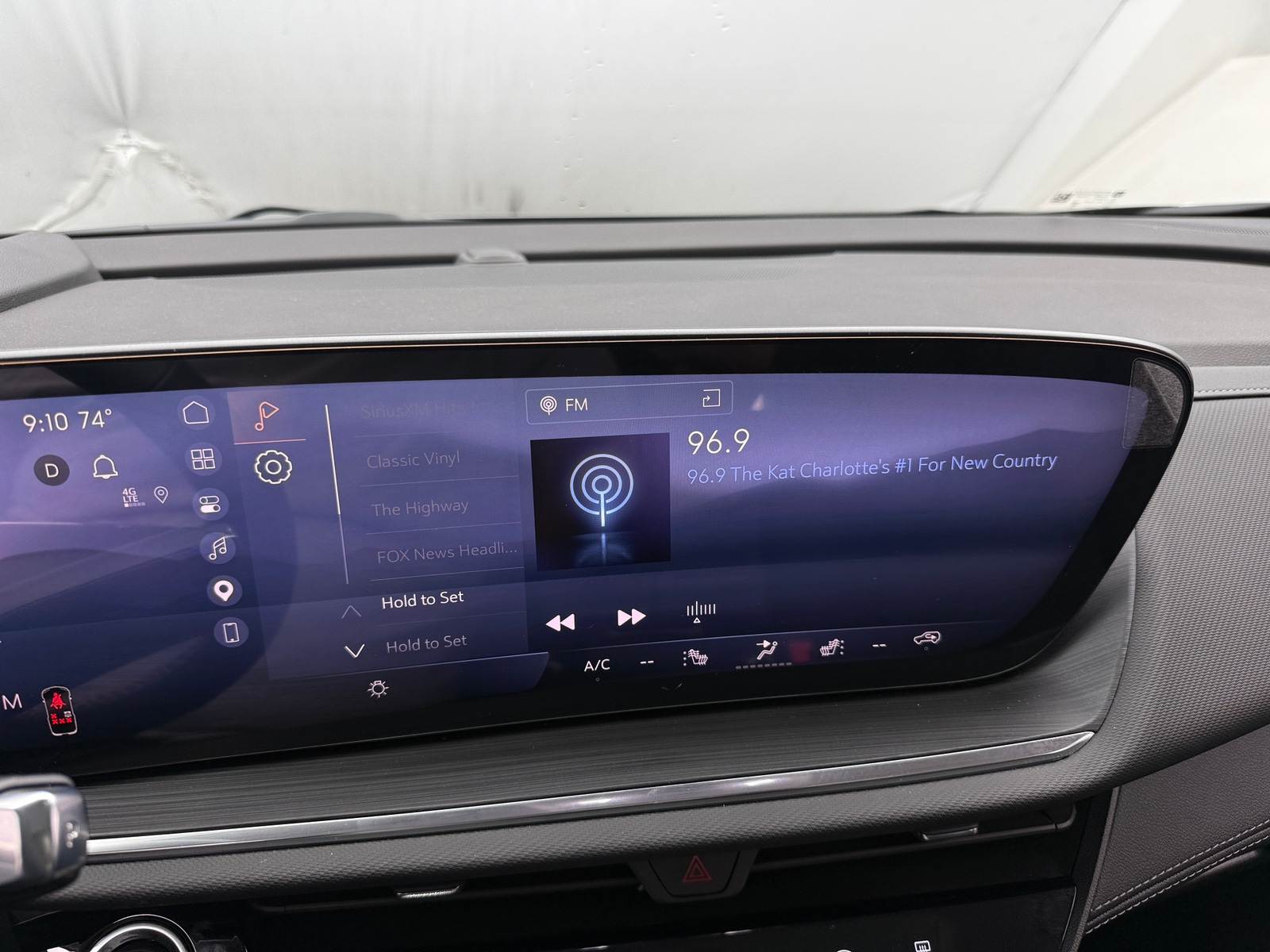 Thumbnail: 2026 Buick Envision - 3