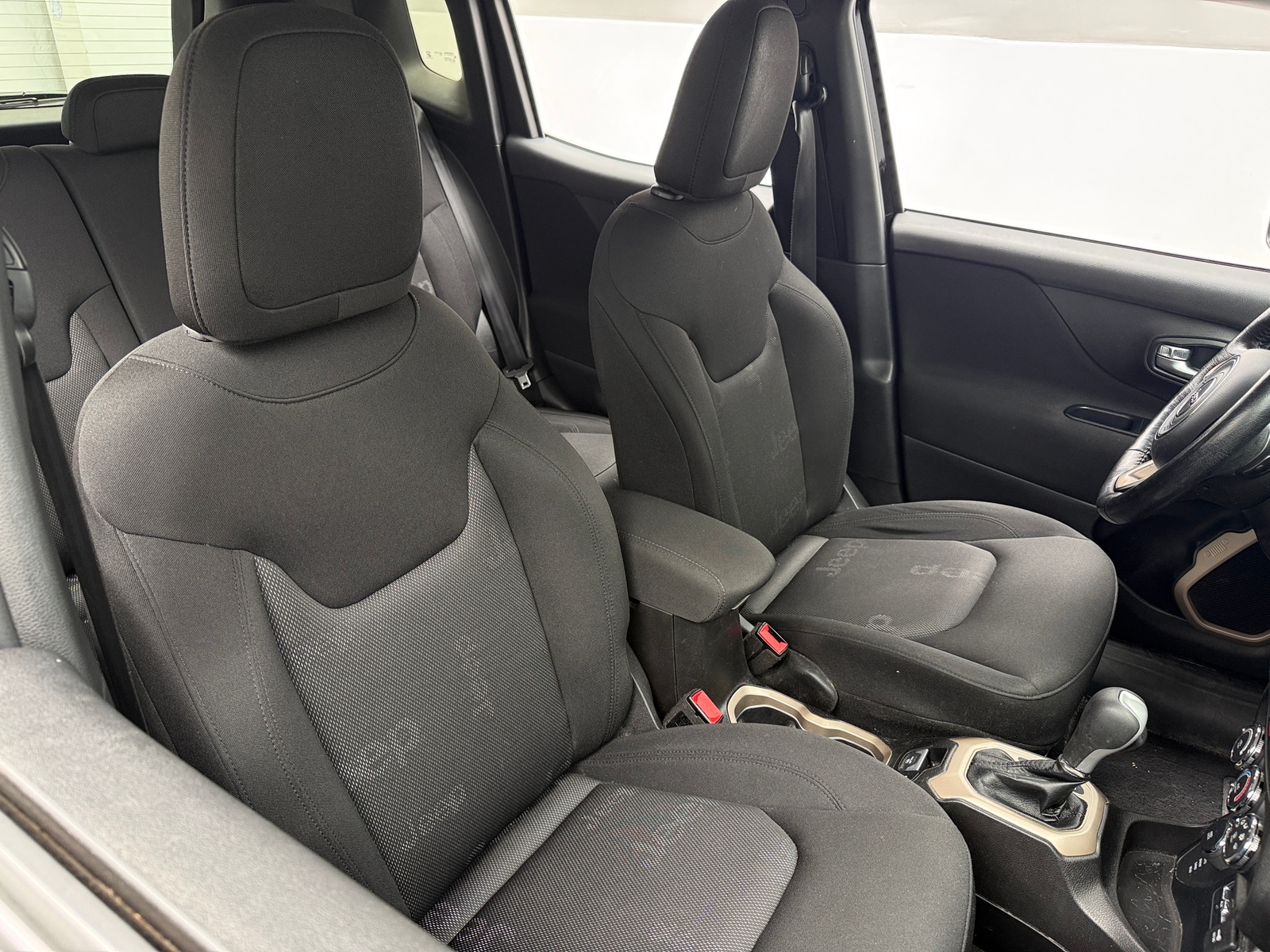 Thumbnail: 2017 Jeep Renegade - 2