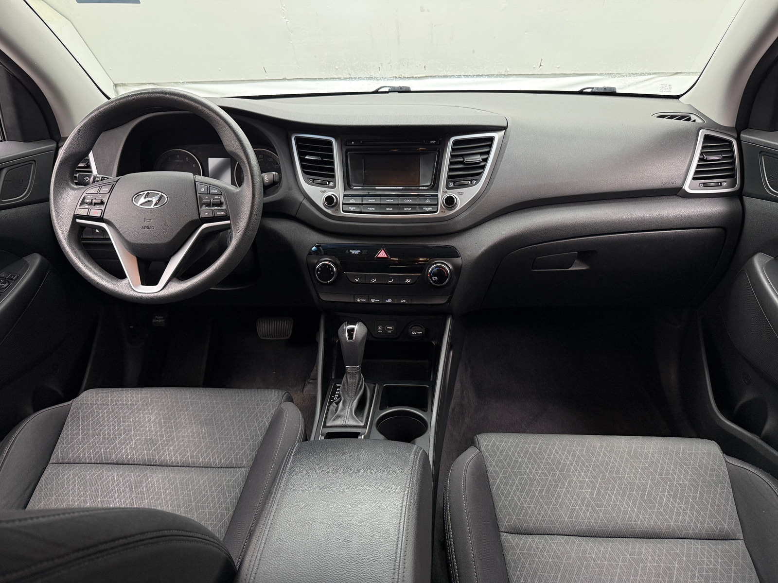 Thumbnail: 2016 Hyundai Tucson - 3