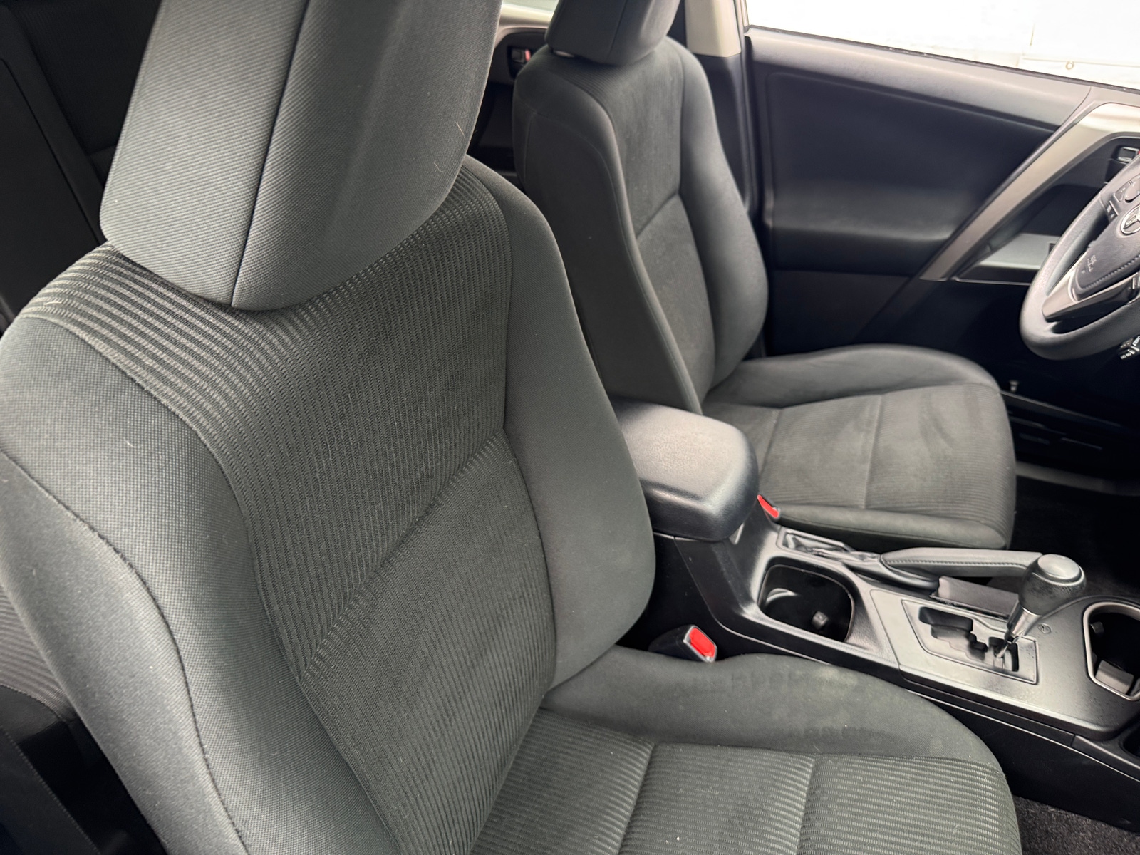Thumbnail: 2018 Toyota RAV4 - 2
