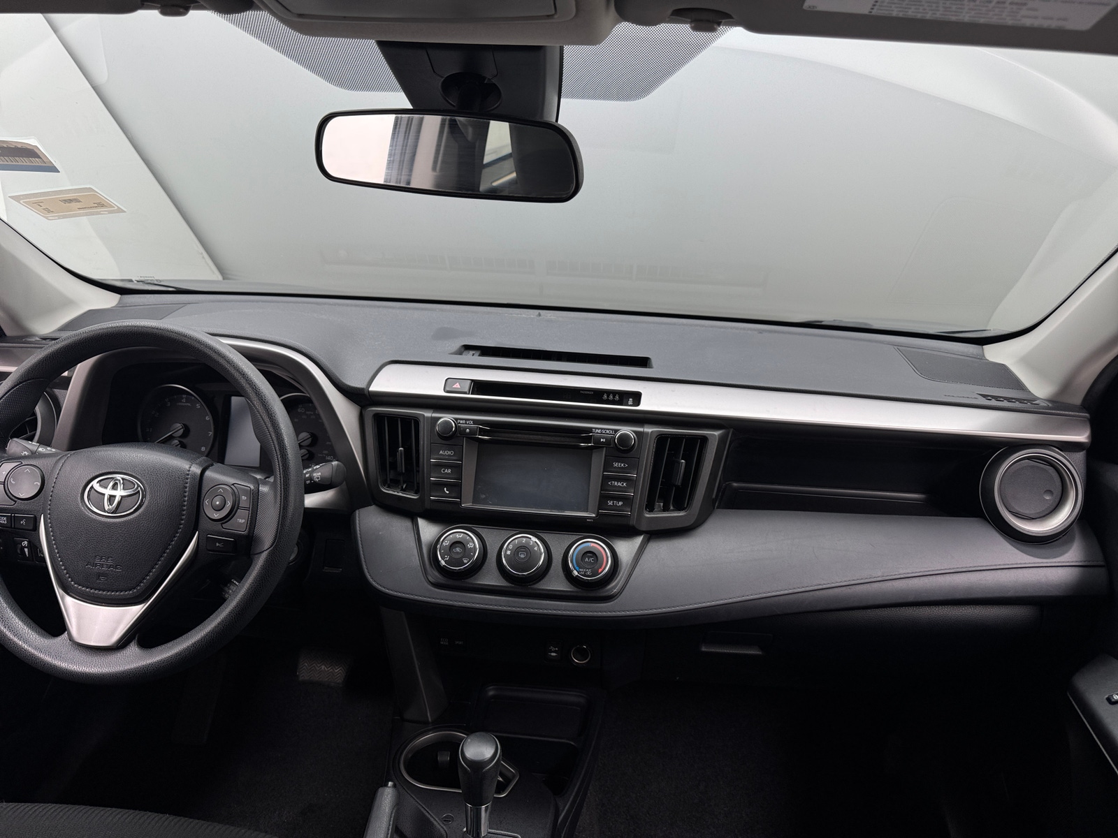 Thumbnail: 2018 Toyota RAV4 - 3