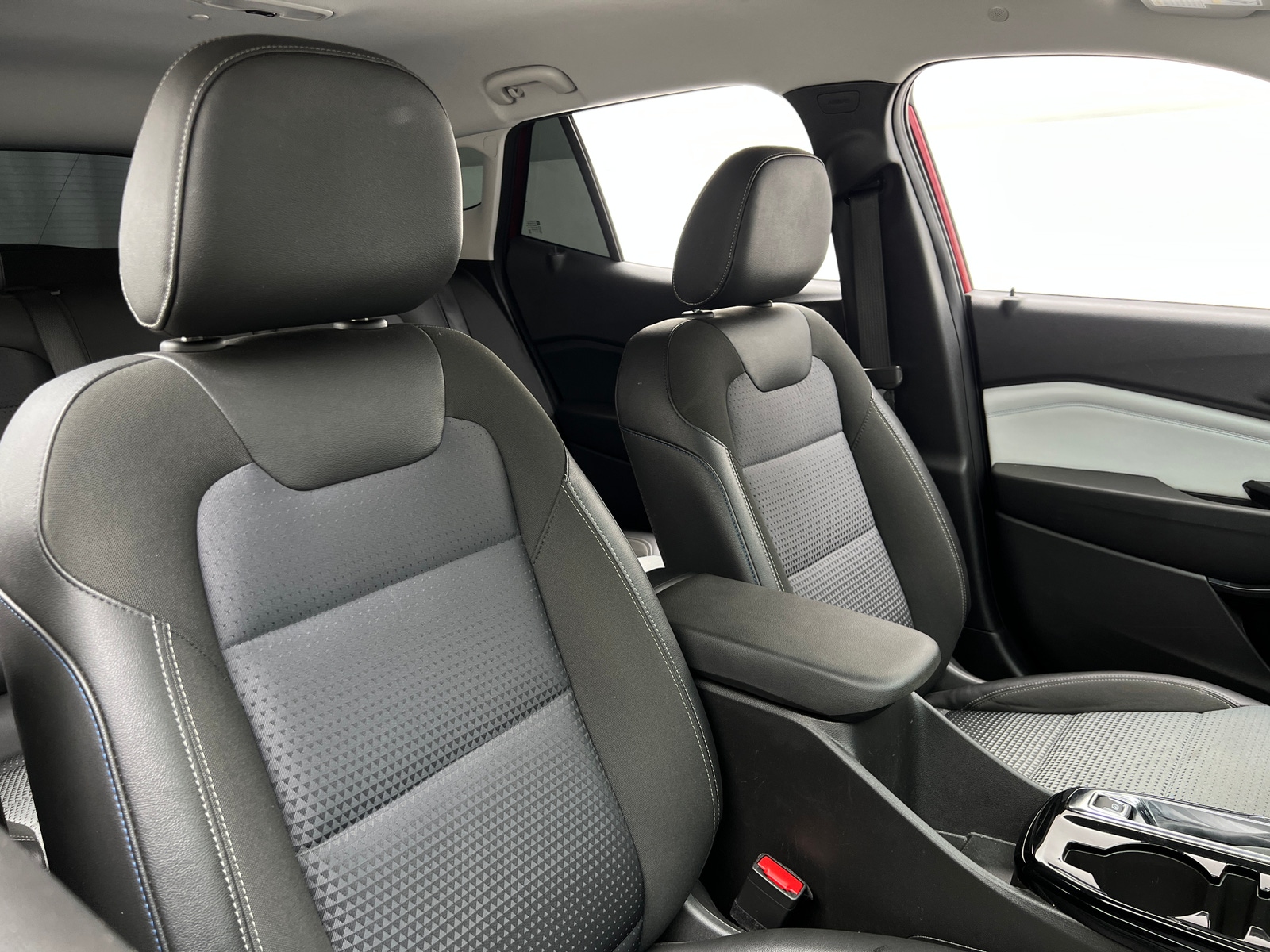 Thumbnail: 2025 Chevrolet Trax - 2