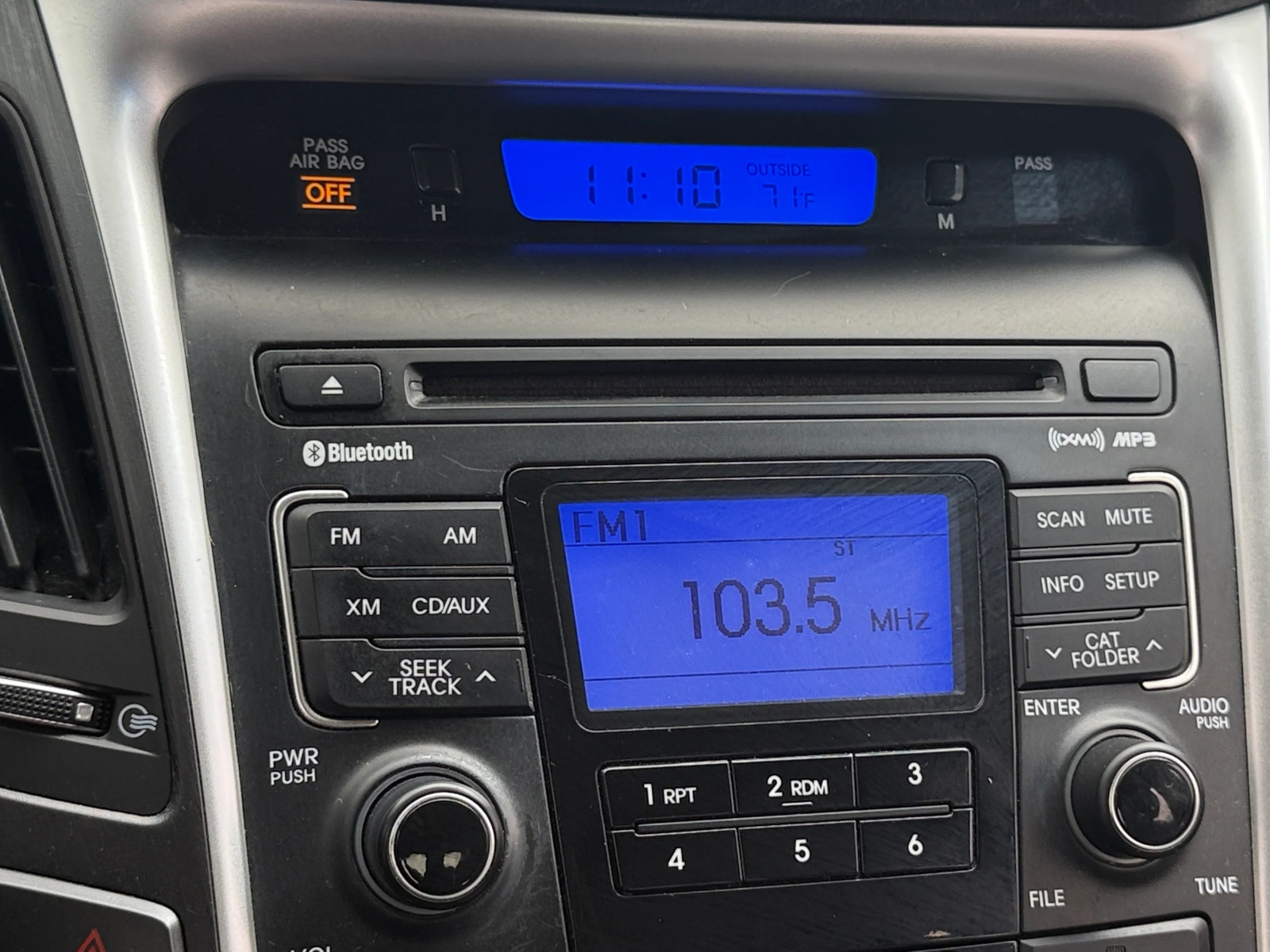 Thumbnail: 2011 Hyundai Sonata - 4