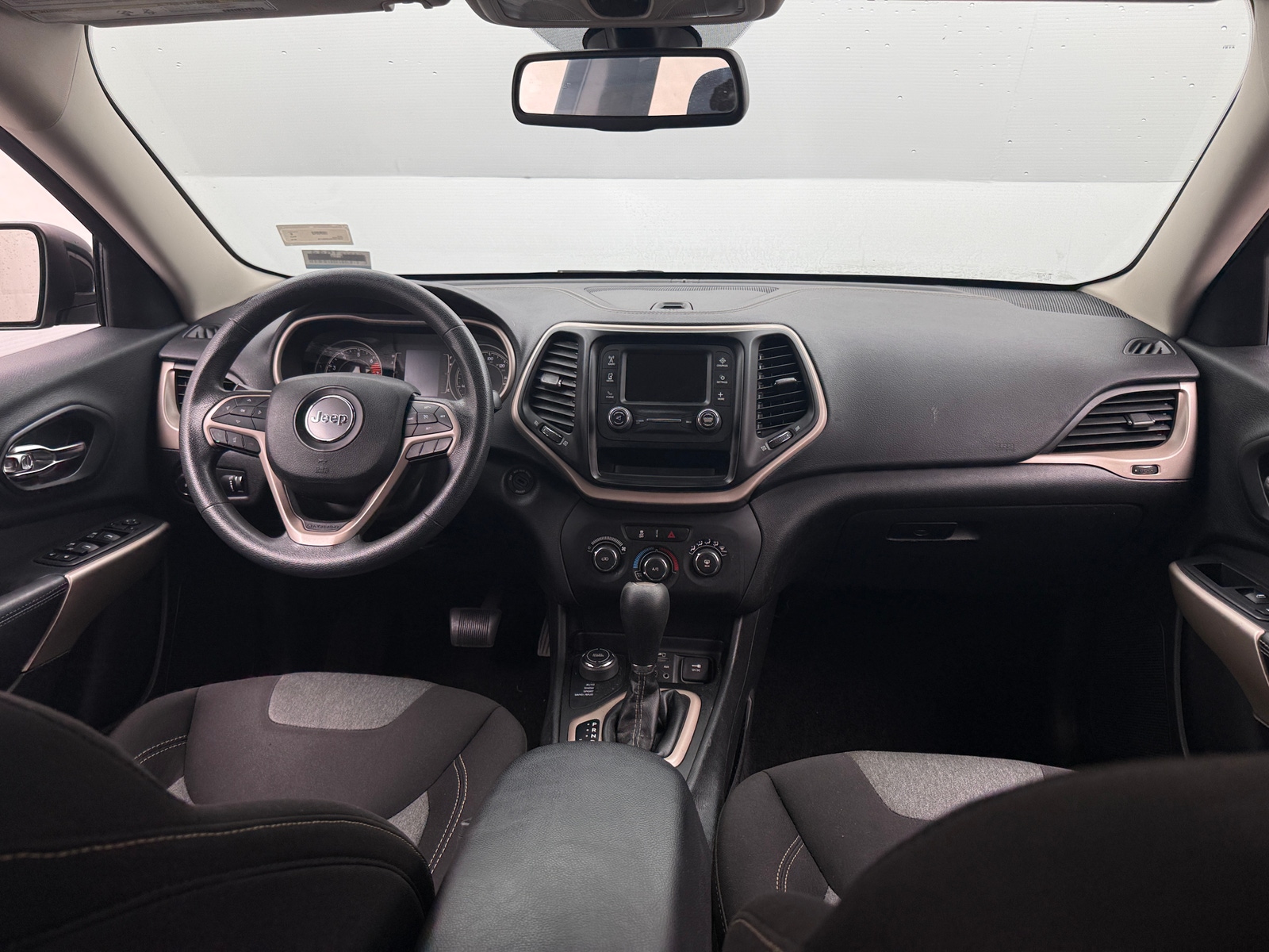 Thumbnail: 2018 Jeep Cherokee - 3
