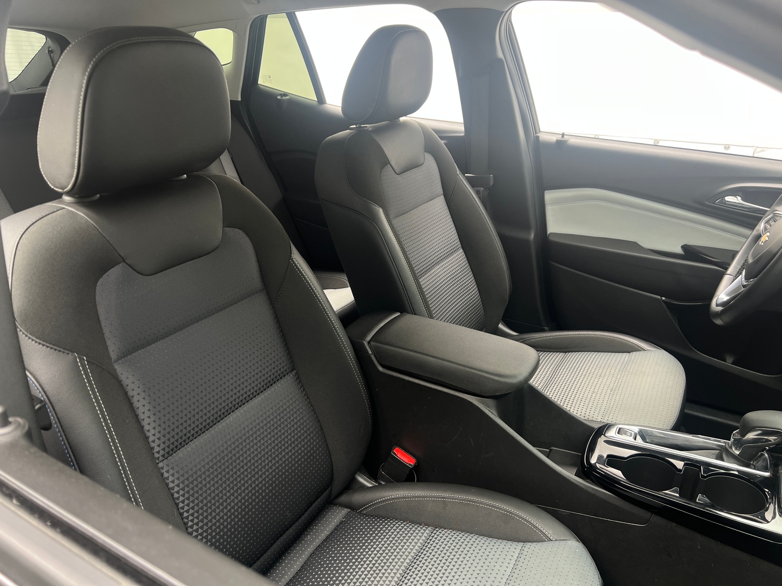 Thumbnail: 2025 Chevrolet Trax - 2