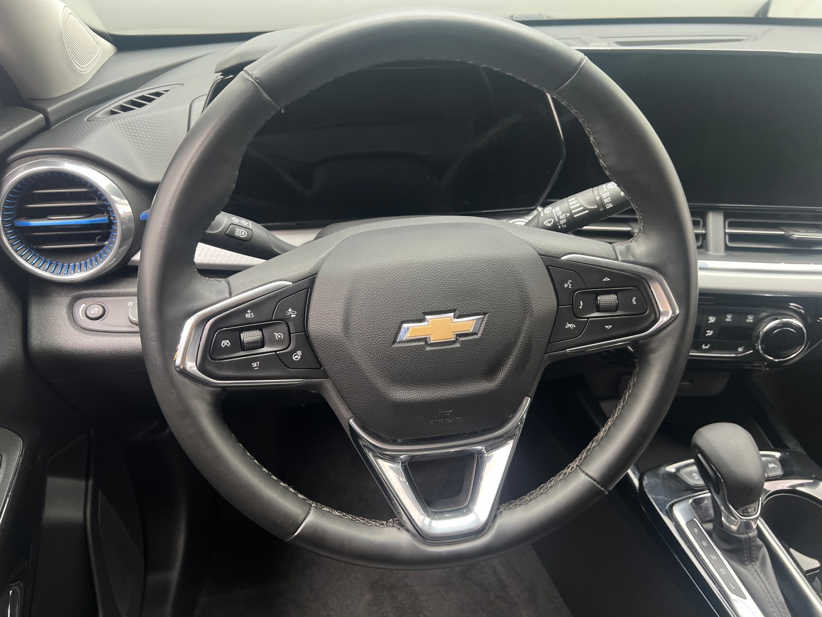 Thumbnail: 2025 Chevrolet Trax - 5