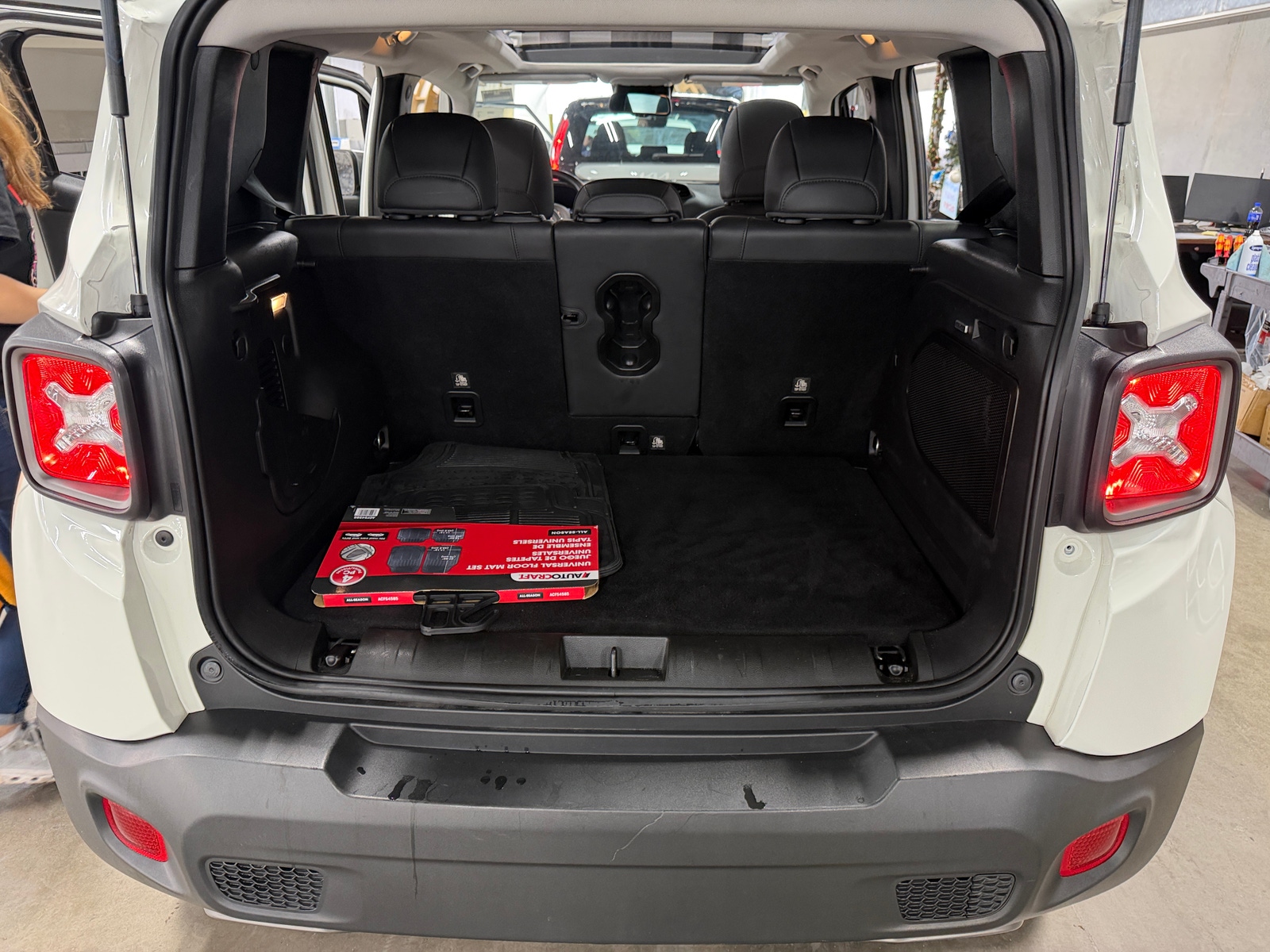 Thumbnail: 2021 Jeep Renegade - 6