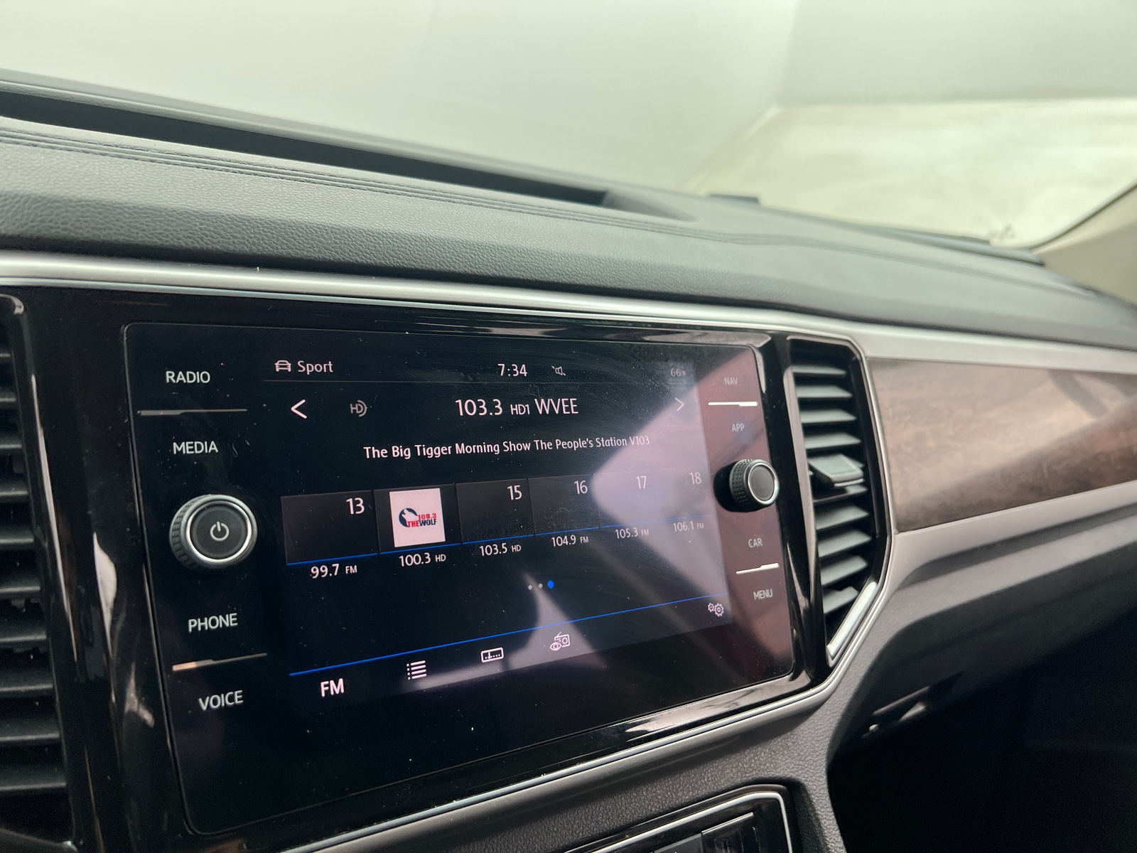 Thumbnail: 2019 Volkswagen Atlas - 3