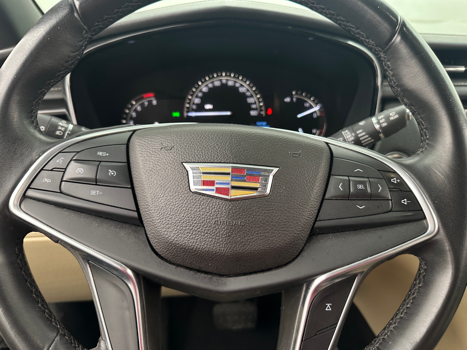 Thumbnail: 2017 Cadillac XT5 - 4