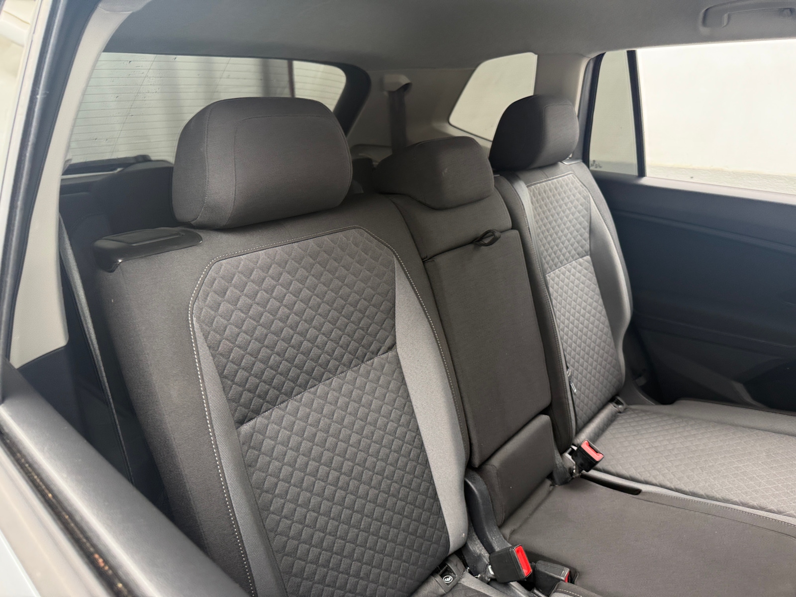Thumbnail: 2020 Volkswagen Tiguan - 6