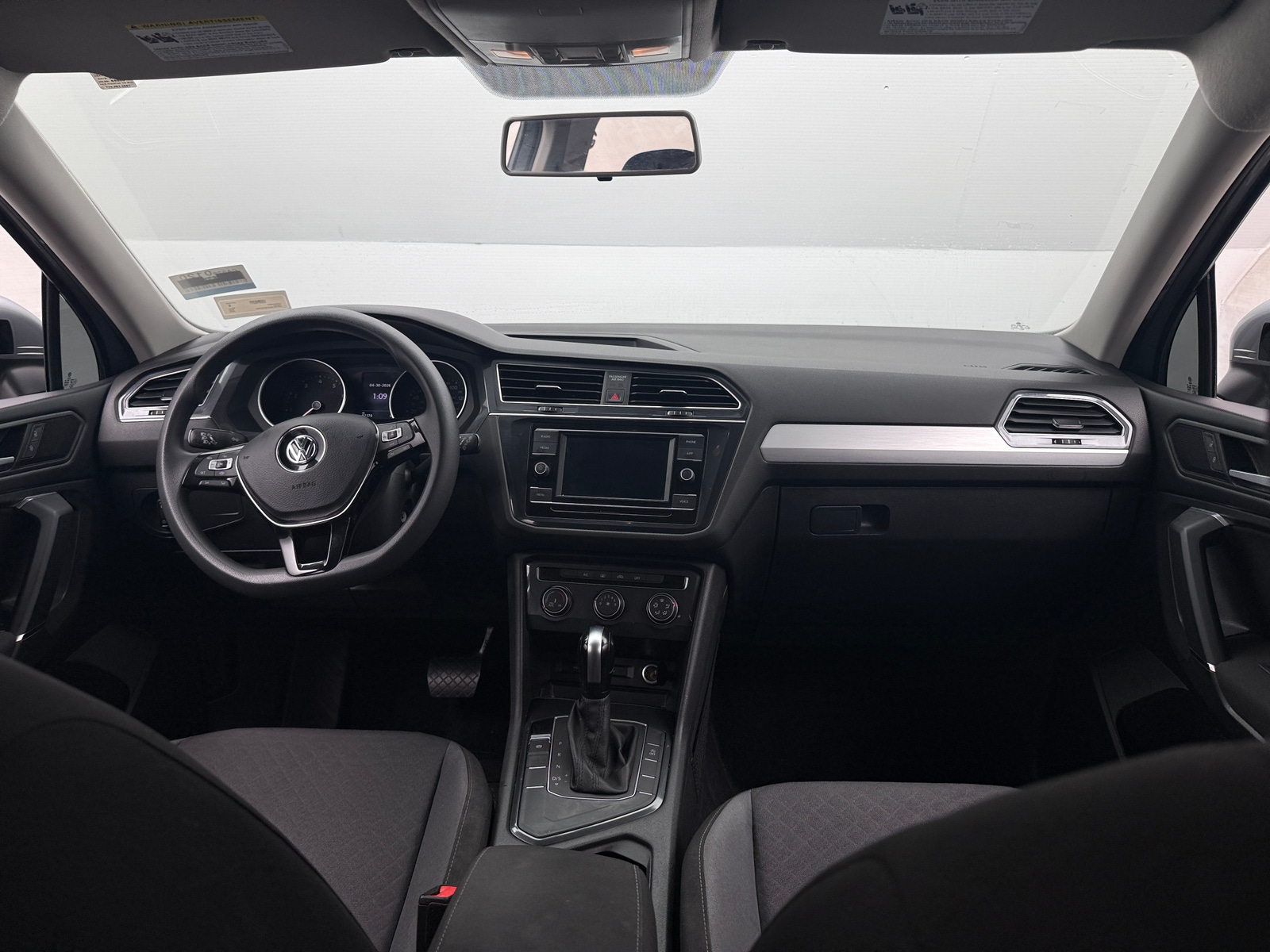 Thumbnail: 2020 Volkswagen Tiguan - 3