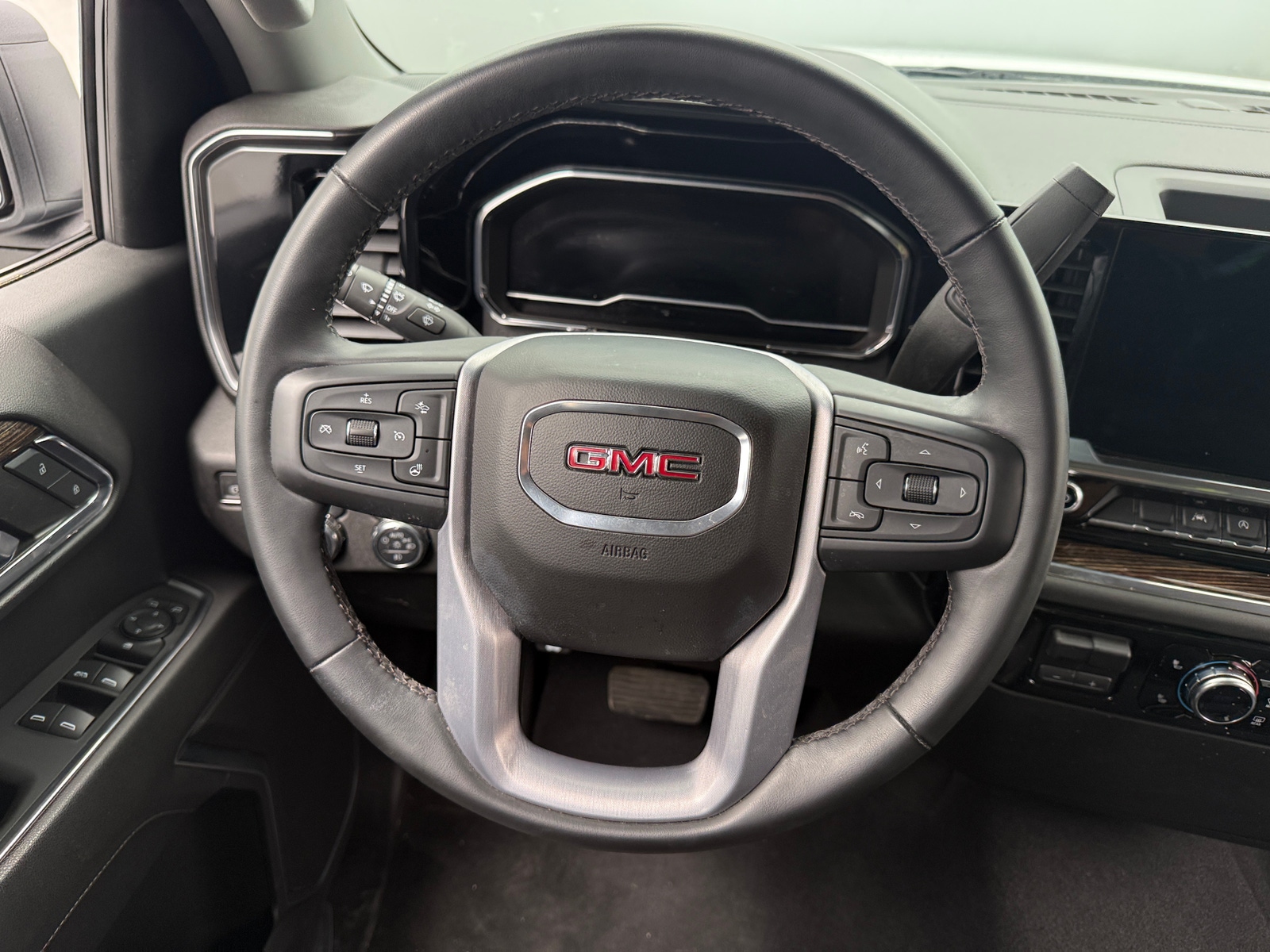 Thumbnail: 2024 GMC Sierra 1500 - 5