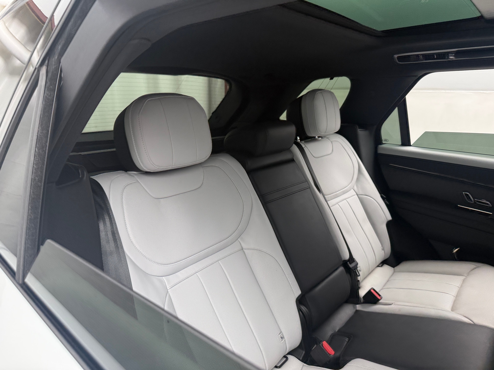 Thumbnail: 2024 Land Rover Range Rover Sport - 5