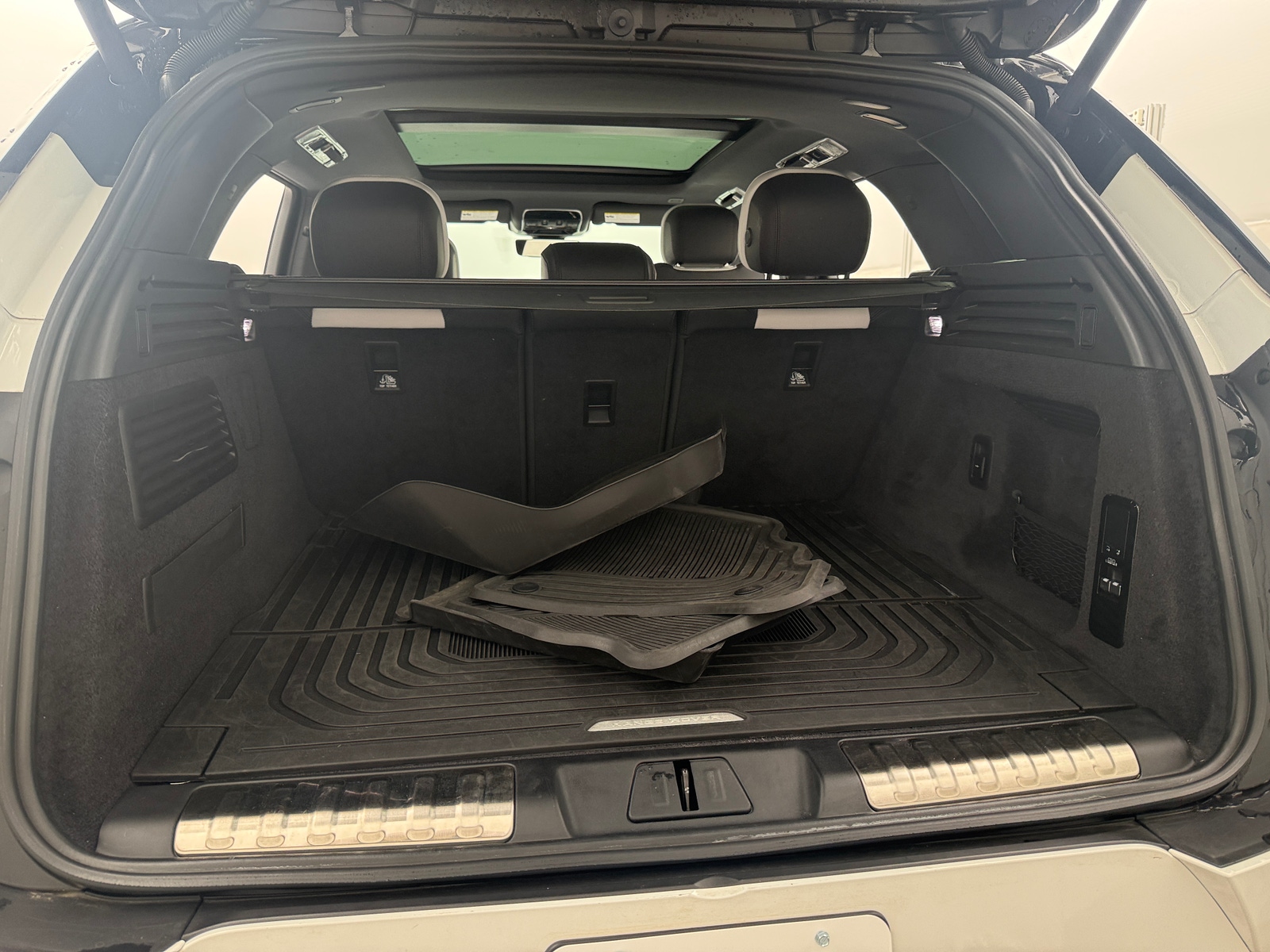 Thumbnail: 2024 Land Rover Range Rover Sport - 6
