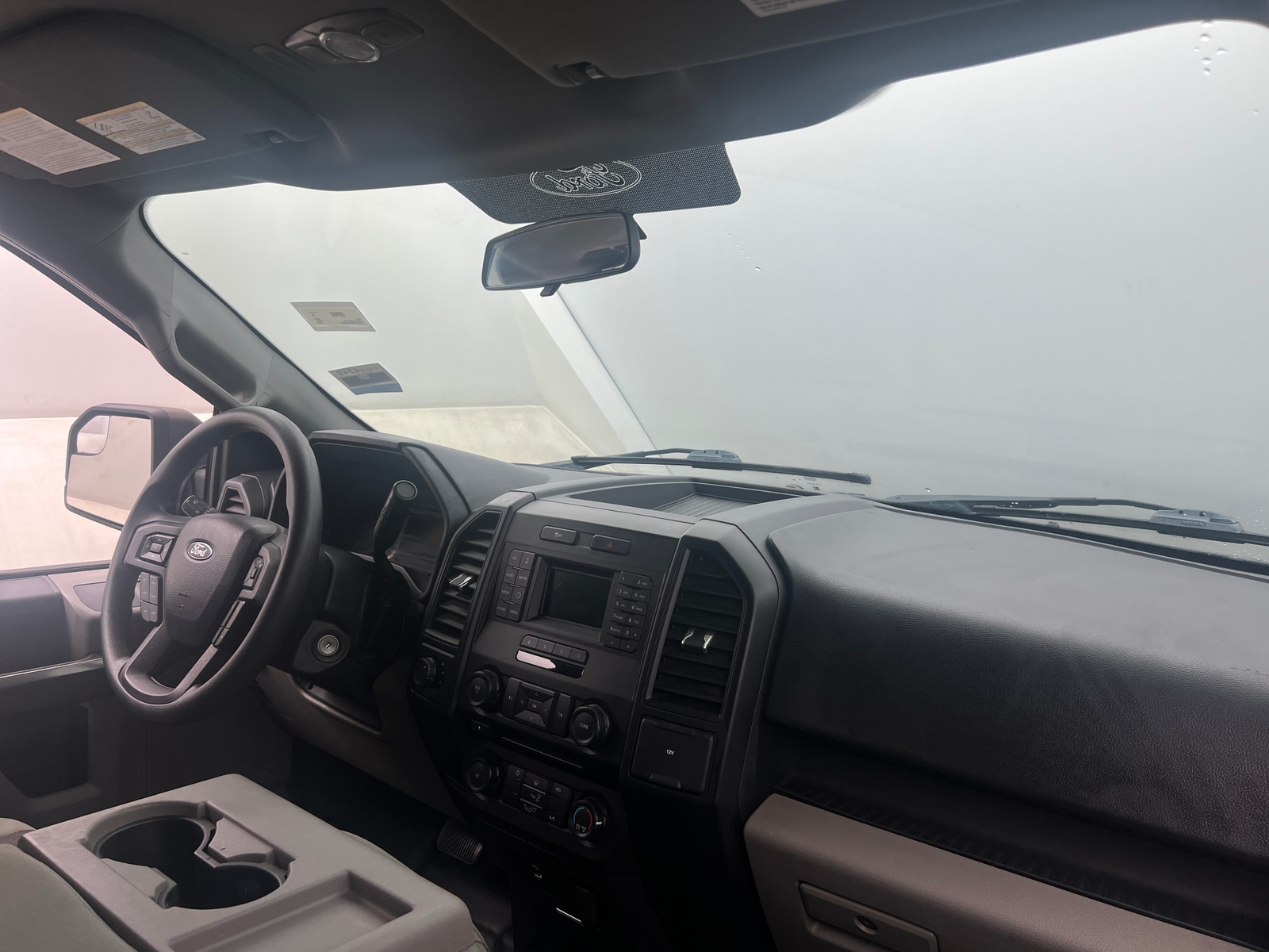 Thumbnail: 2016 Ford Econoline - 3