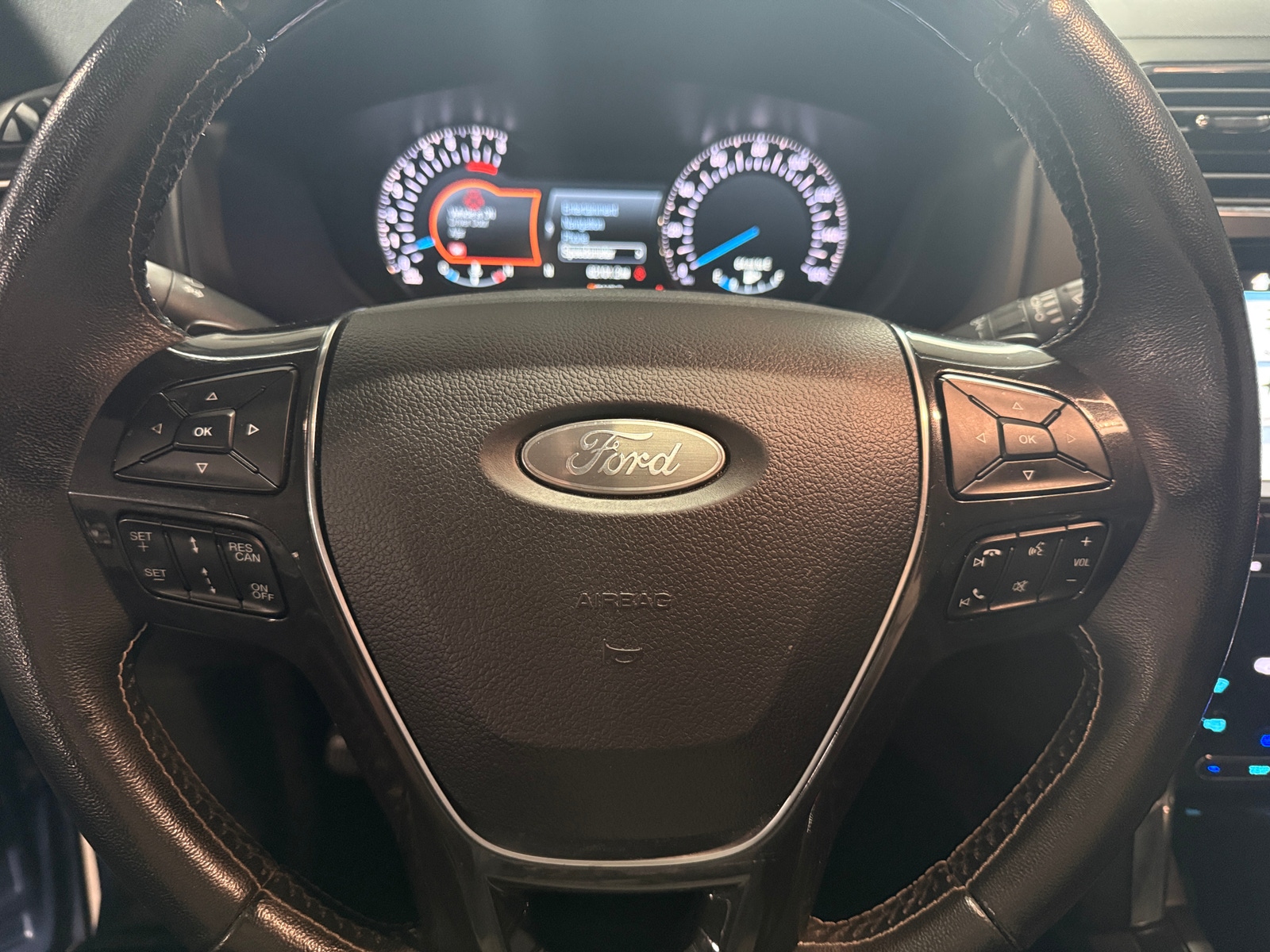 Thumbnail: 2018 Ford Explorer - 4