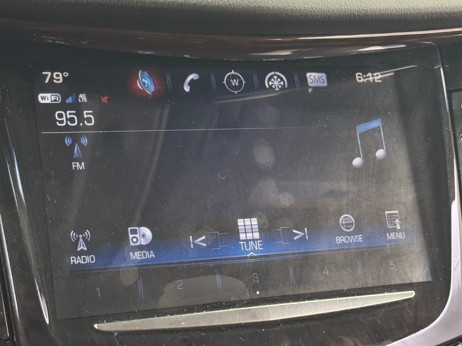 Thumbnail: 2019 Cadillac Escalade - 4