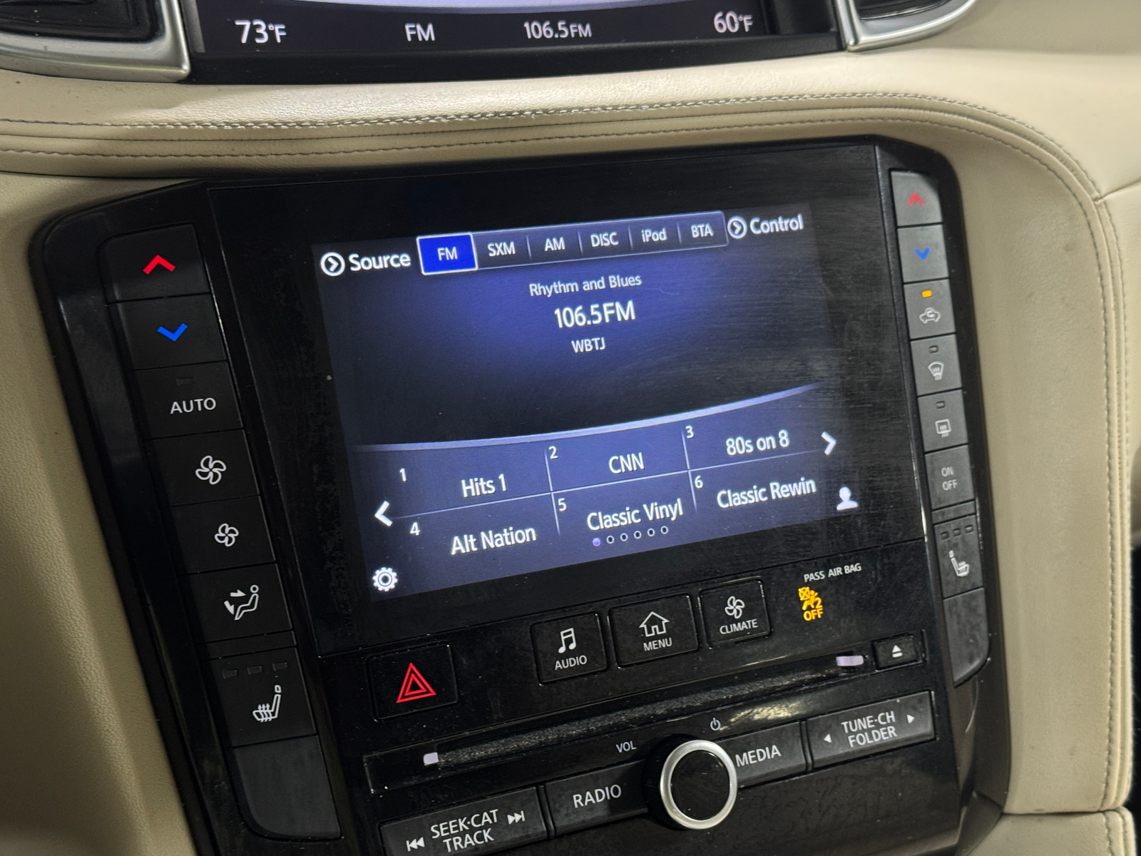 Thumbnail: 2019 INFINITI QX50 - 3