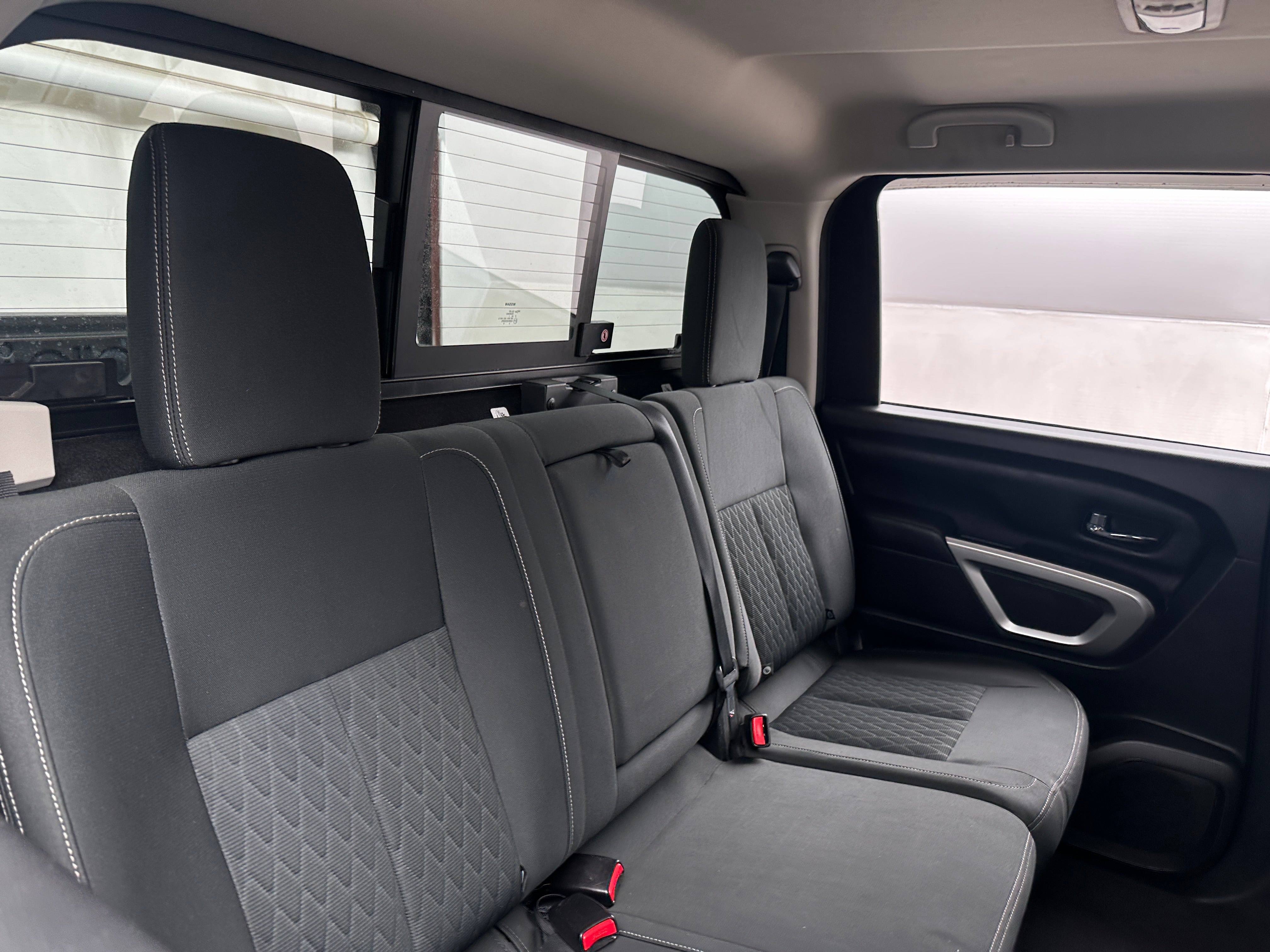 2018 Nissan Titan XD SV - Photo 2