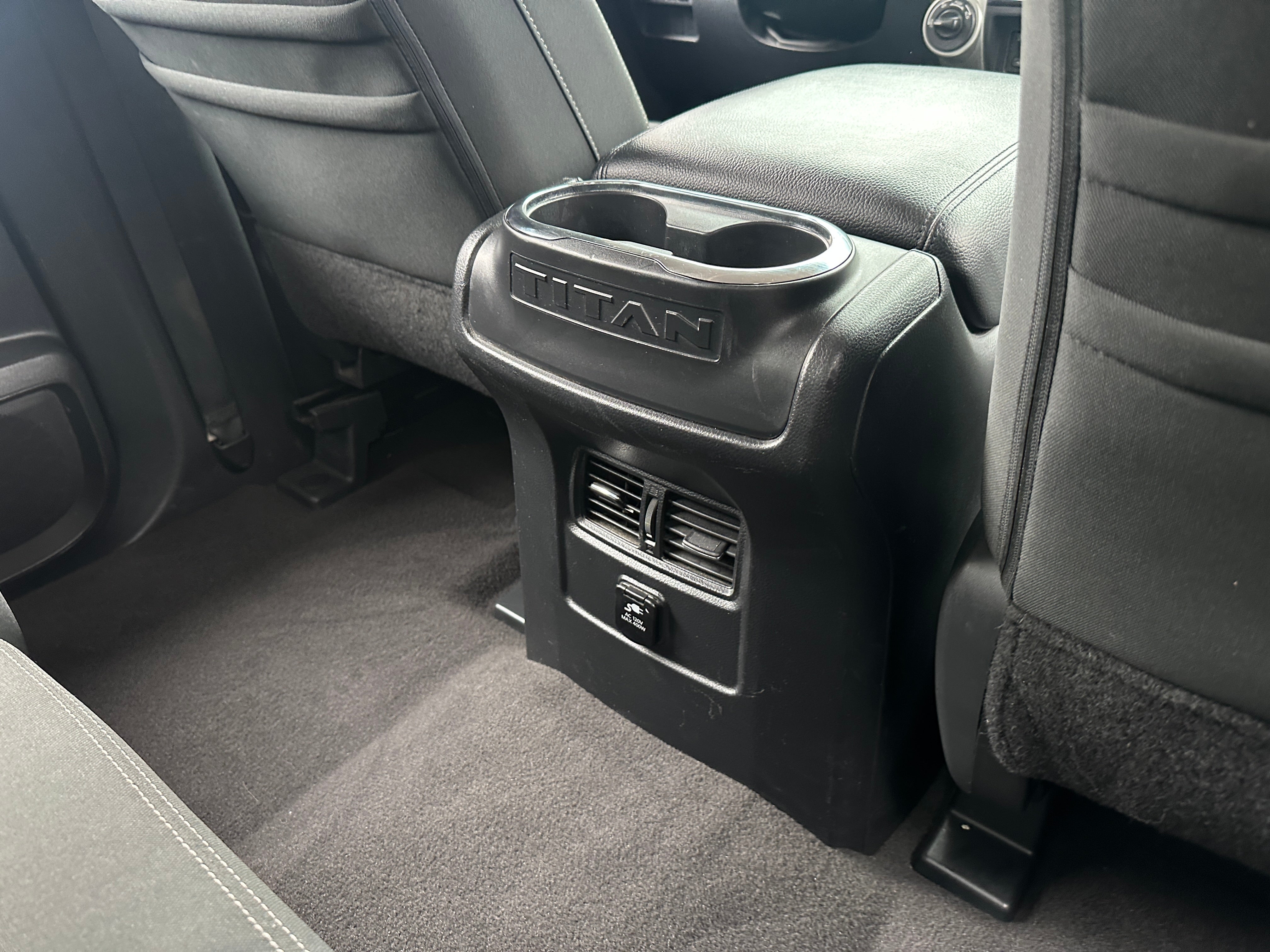 2018 Nissan Titan XD SV - Photo 3