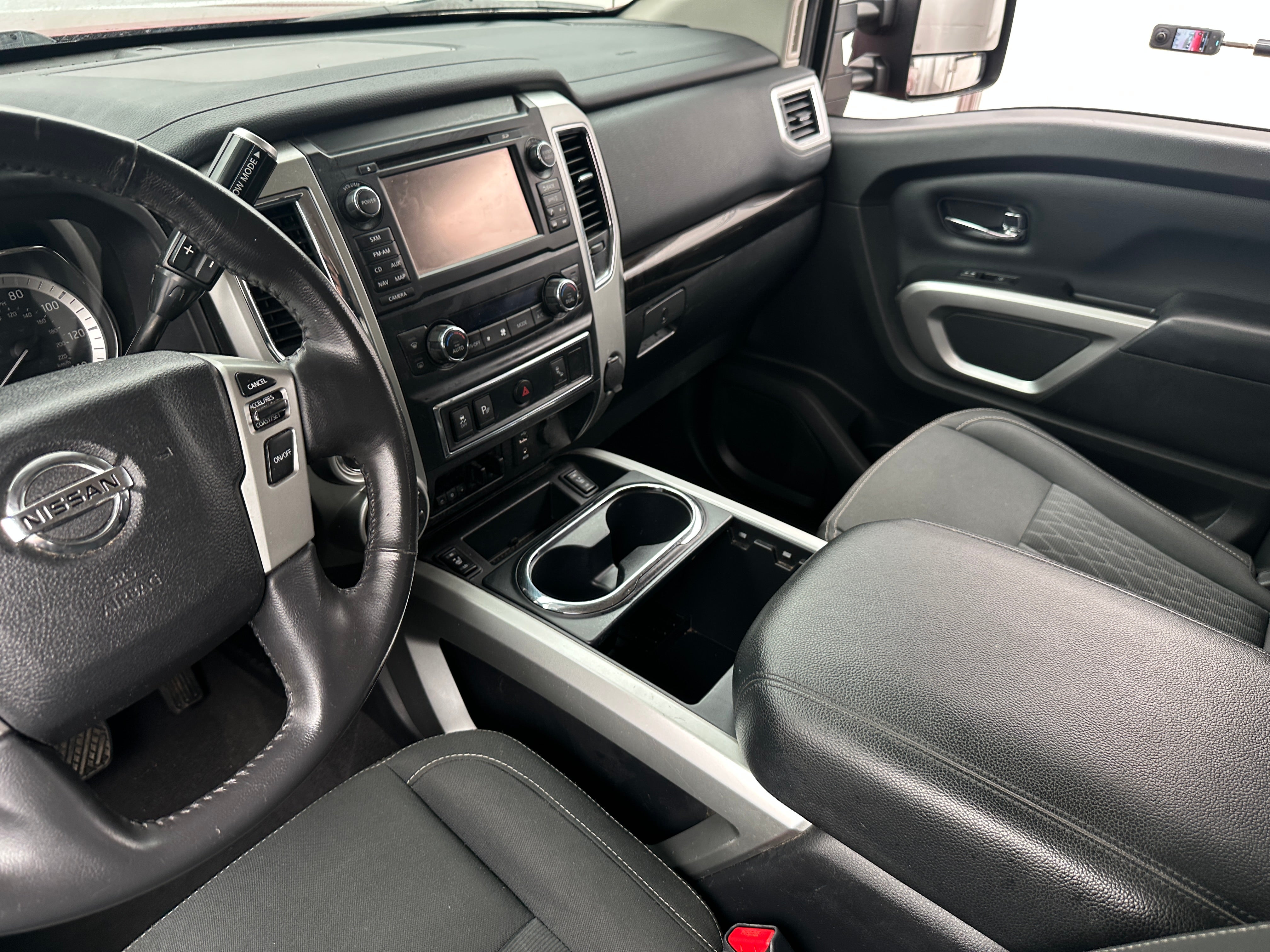 2018 Nissan Titan XD SV - Photo 4