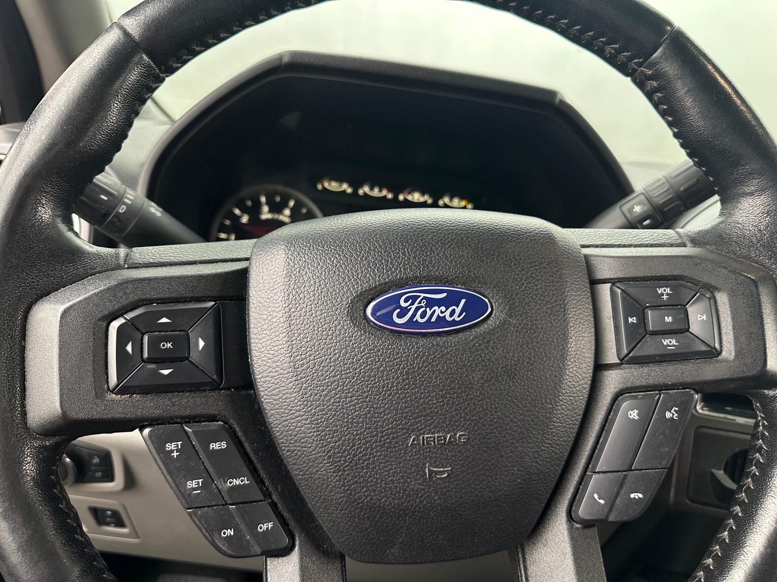 Thumbnail: 2019 Ford Econoline - 5
