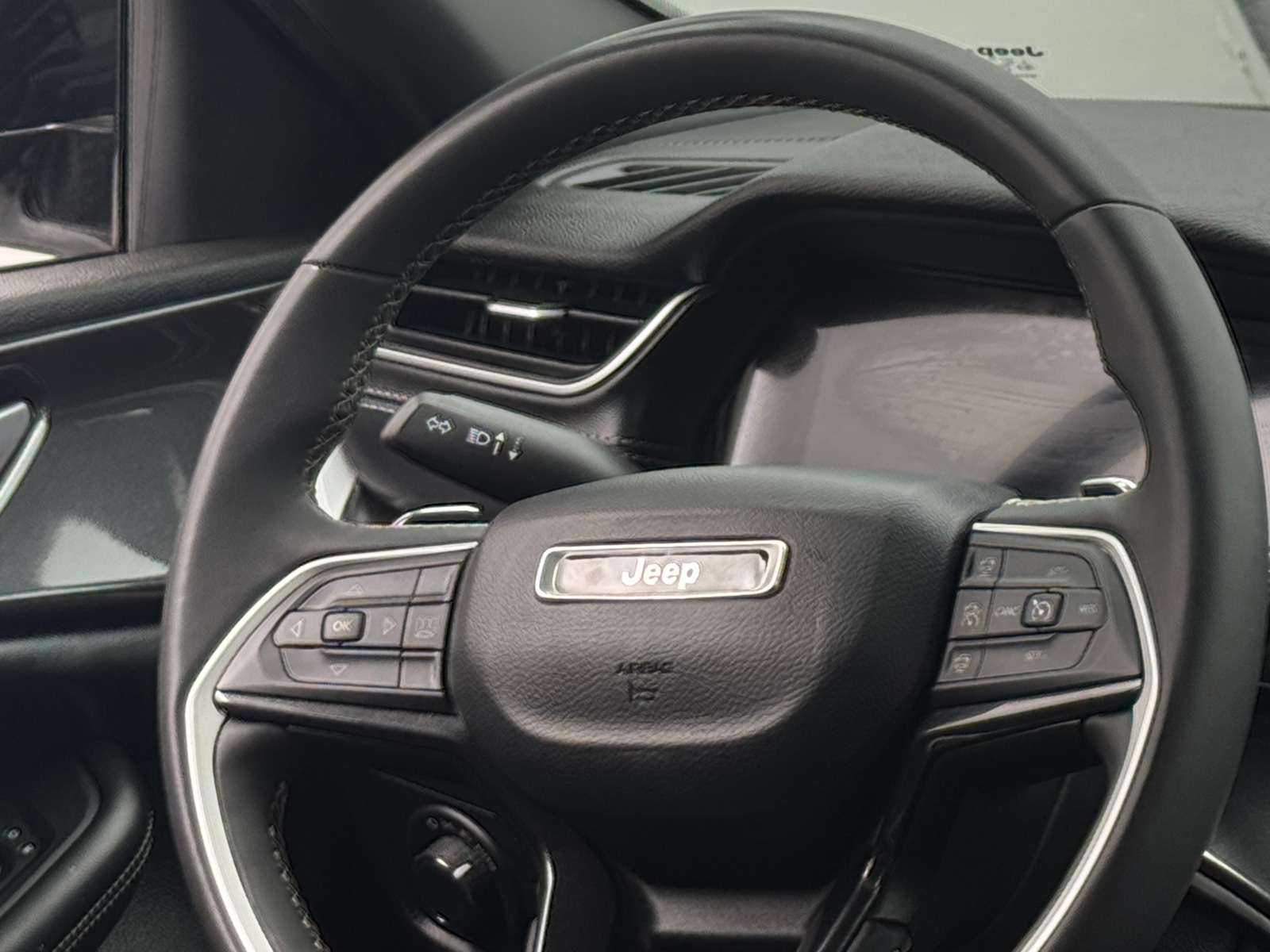 Thumbnail: 2023 Jeep Grand Cherokee - 4