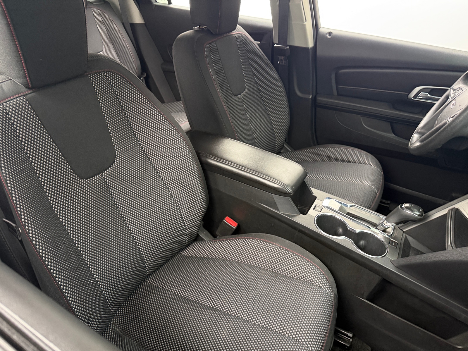 Thumbnail: 2017 GMC Terrain - 2