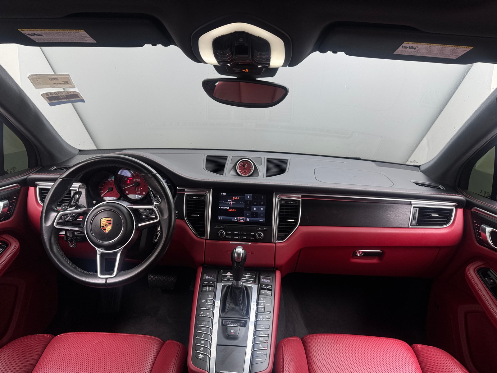 Thumbnail: 2018 Porsche Macan - 2