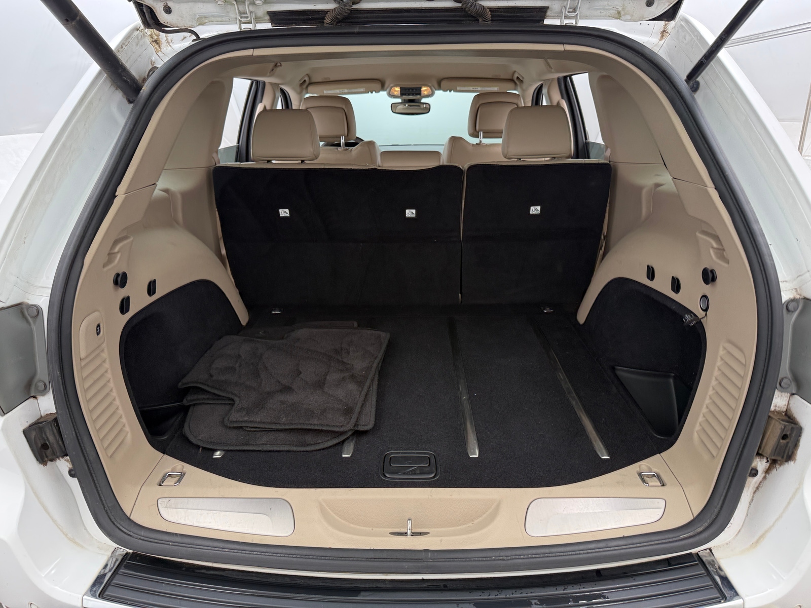 Thumbnail: 2017 Jeep Grand Cherokee - 6