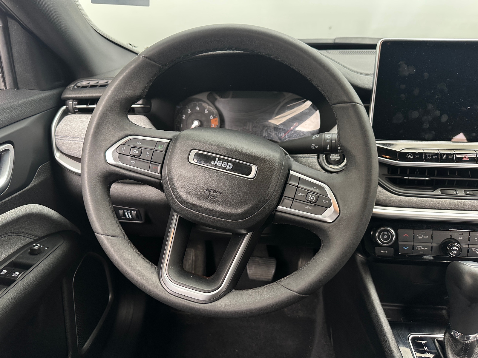 Thumbnail: 2023 Jeep Compass - 5