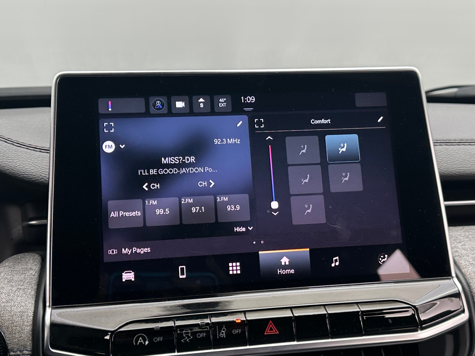 Thumbnail: 2023 Jeep Compass - 4