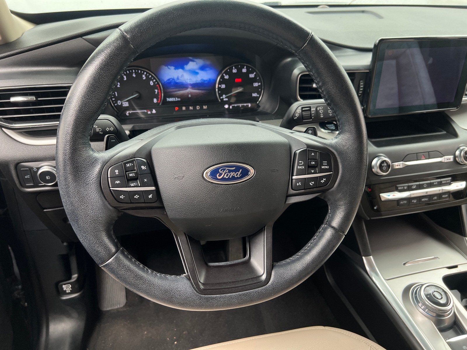 Thumbnail: 2020 Ford Explorer - 4
