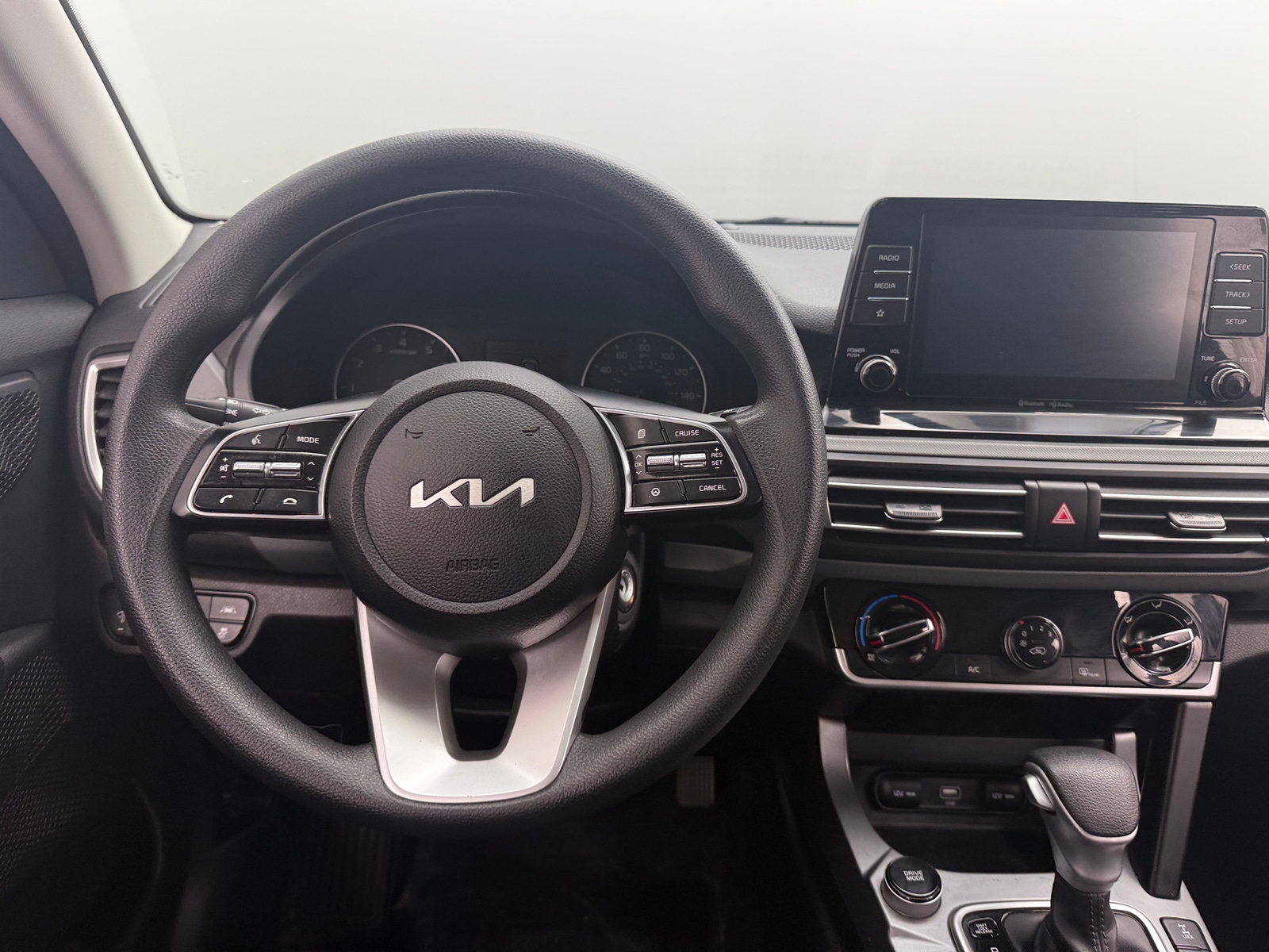 Thumbnail: 2023 Kia Seltos - 5