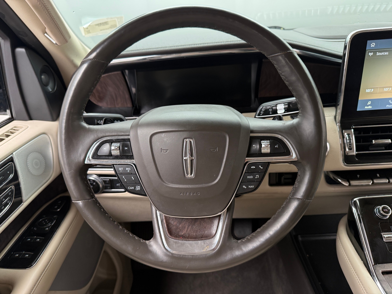 Thumbnail: 2020 Lincoln Navigator - 4
