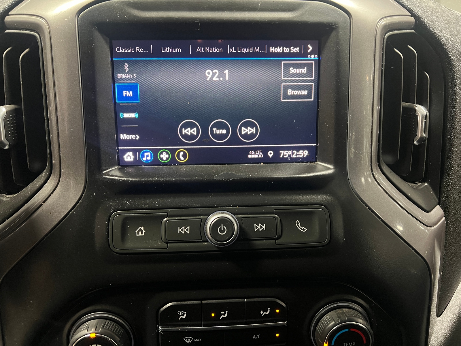 Thumbnail: 2020 Chevrolet Silverado 2500 - 4