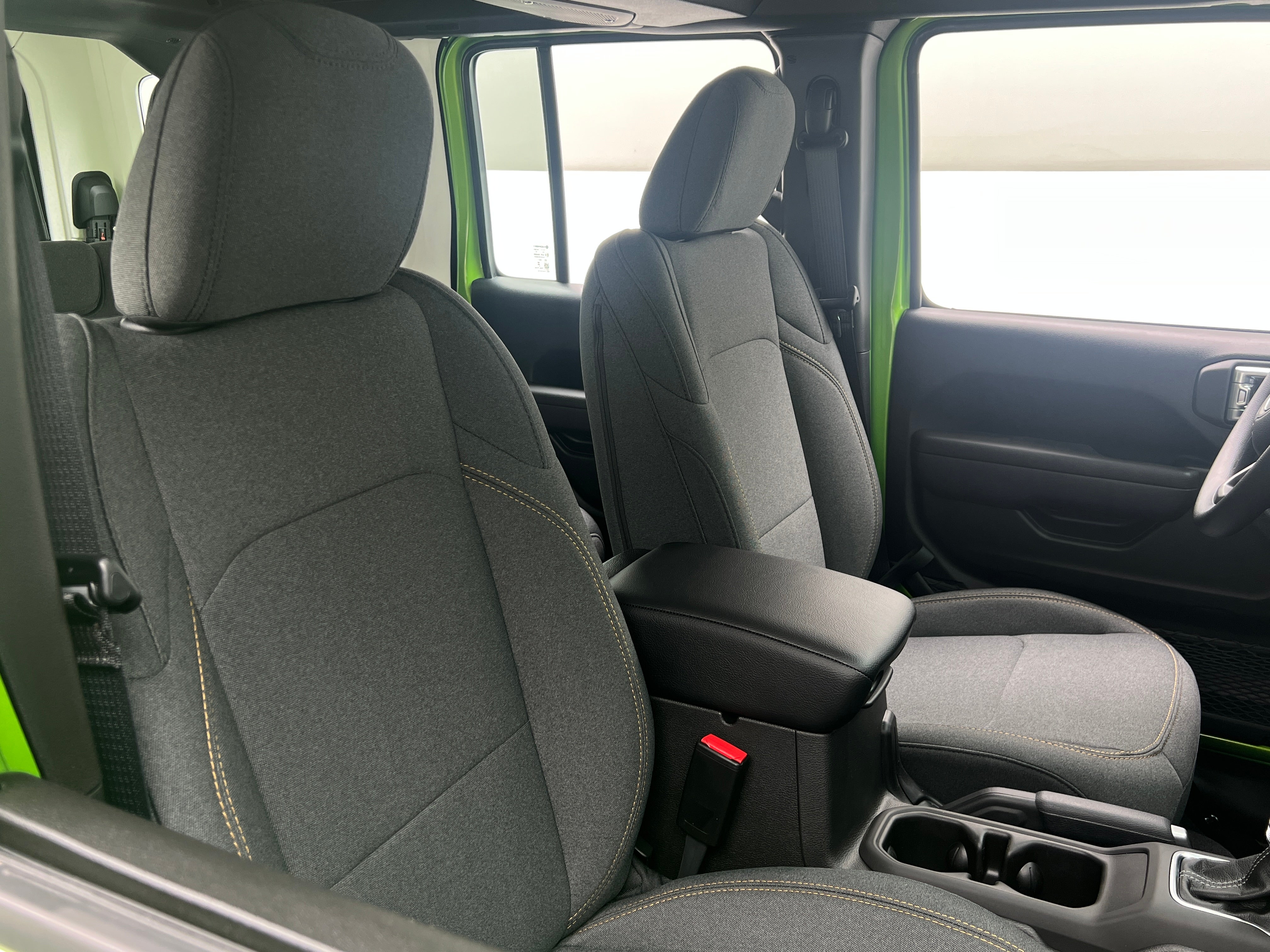 2026 Jeep Wrangler Sport's photo