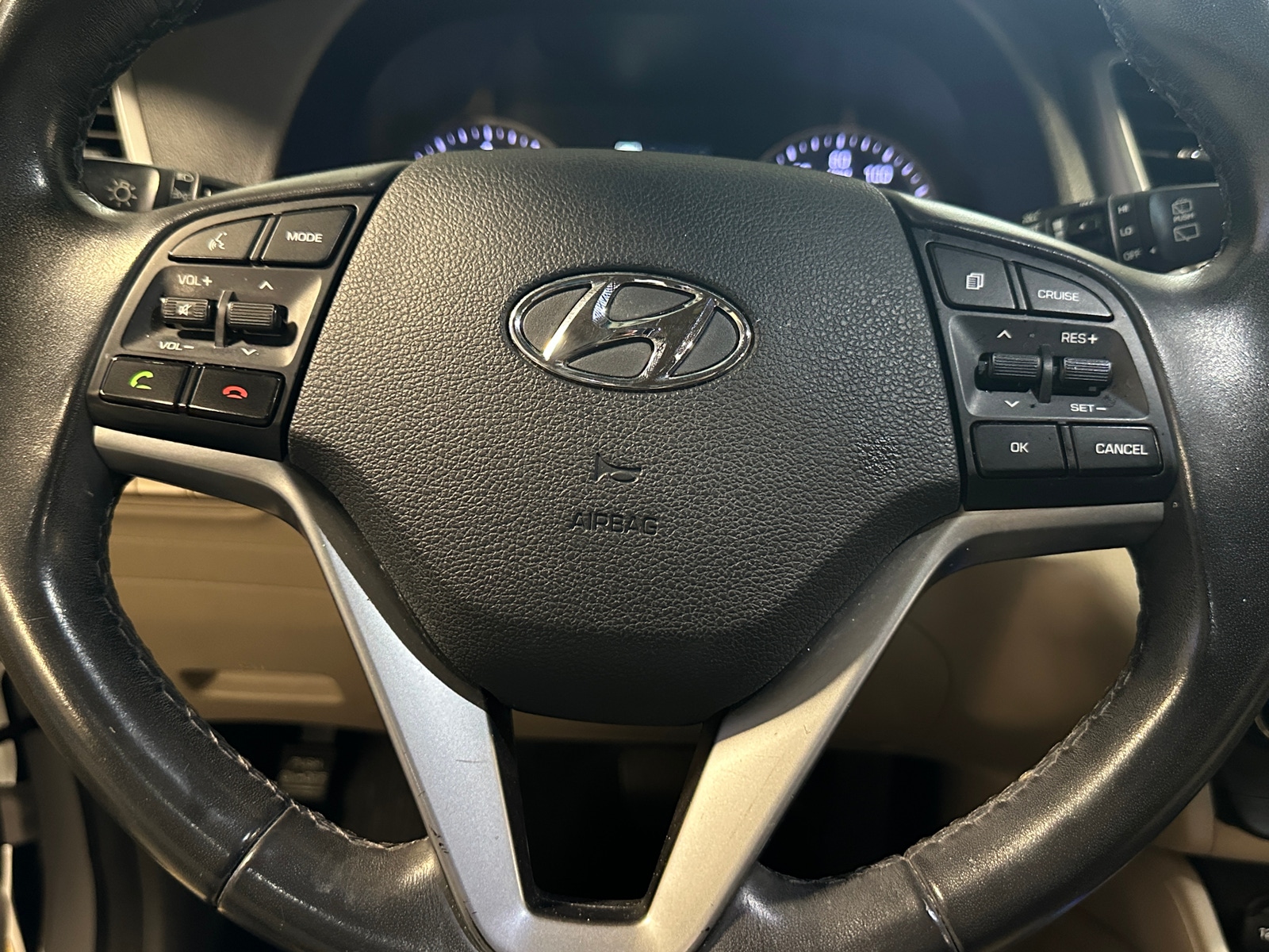 Thumbnail: 2016 Hyundai Tucson - 4
