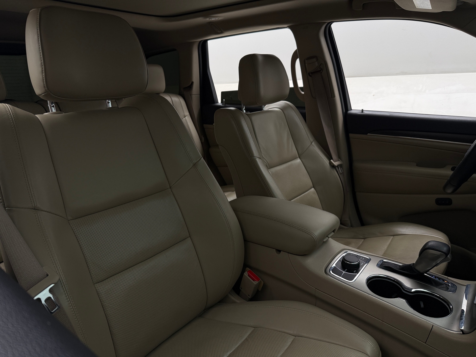 Thumbnail: 2017 Jeep Grand Cherokee - 2