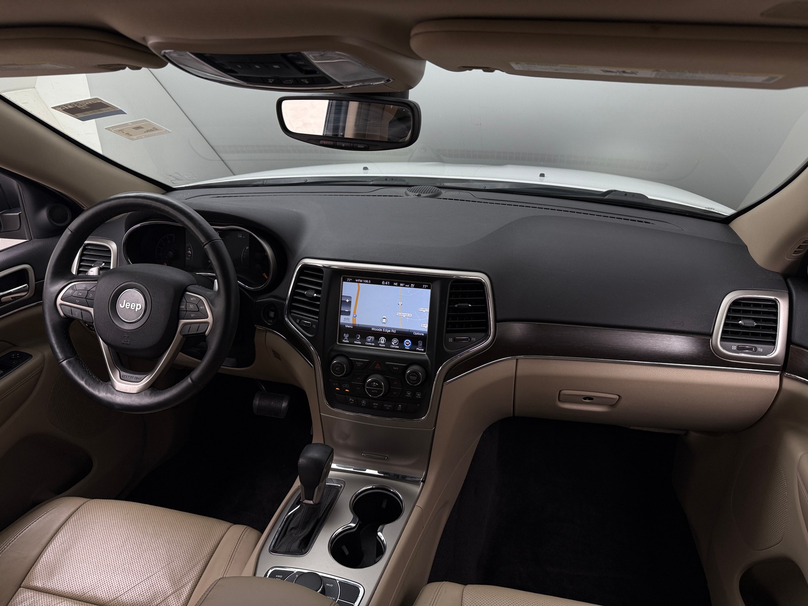 Thumbnail: 2017 Jeep Grand Cherokee - 3