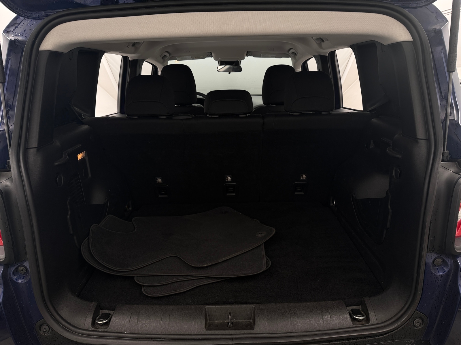 Thumbnail: 2021 Jeep Renegade - 7