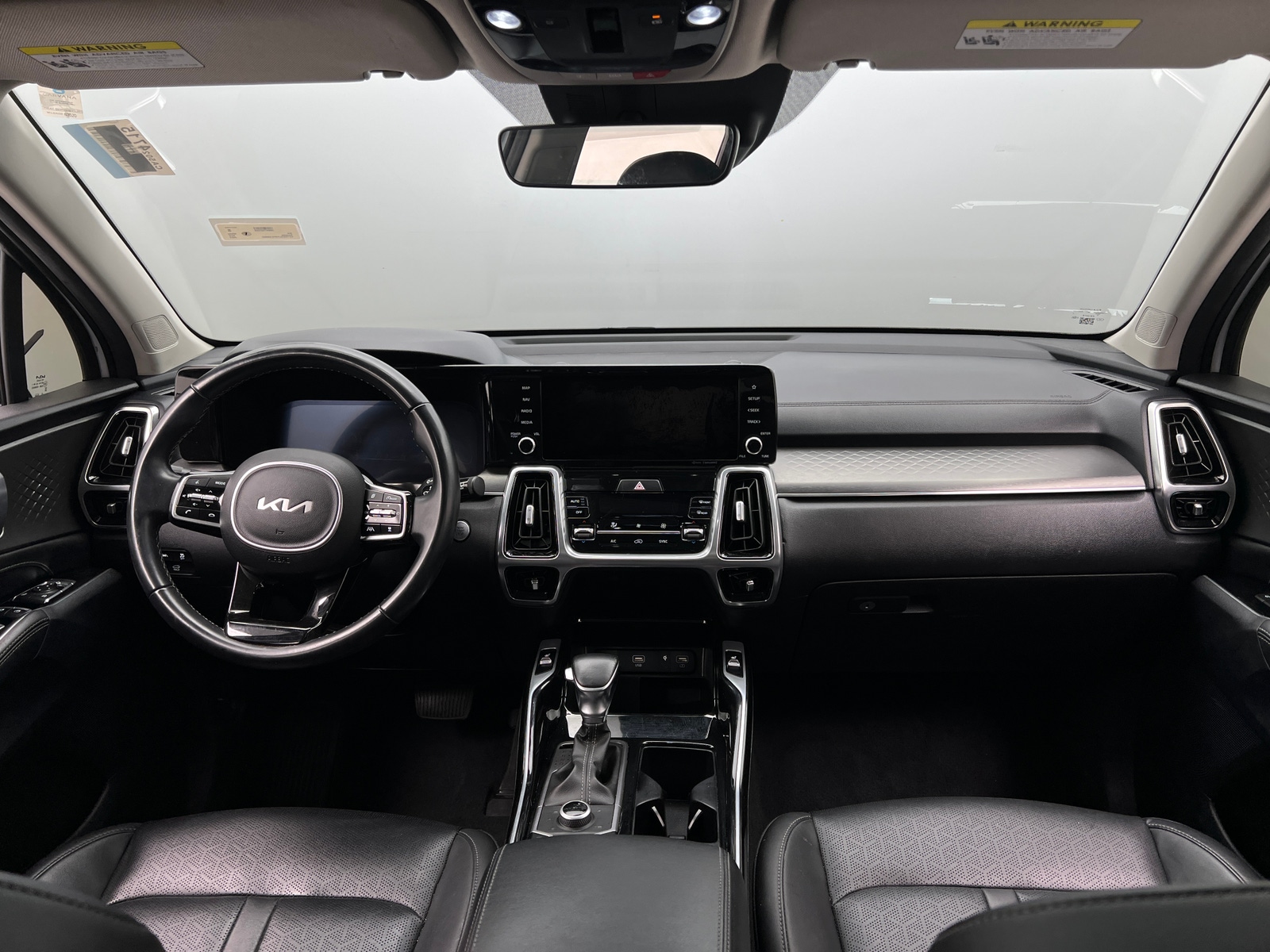 Thumbnail: 2023 Kia Sorento - 2