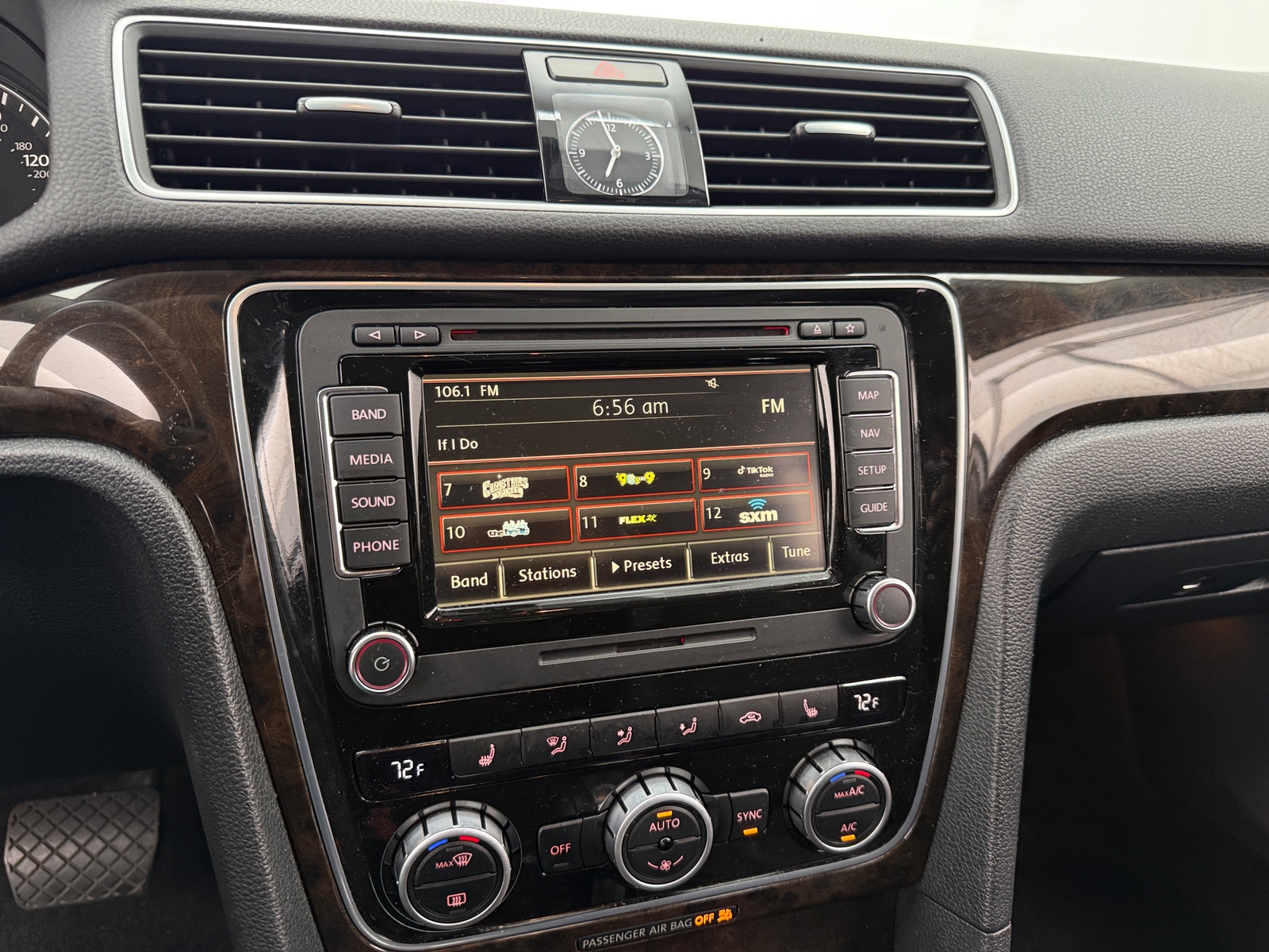 Thumbnail: 2015 Volkswagen Passat - 3