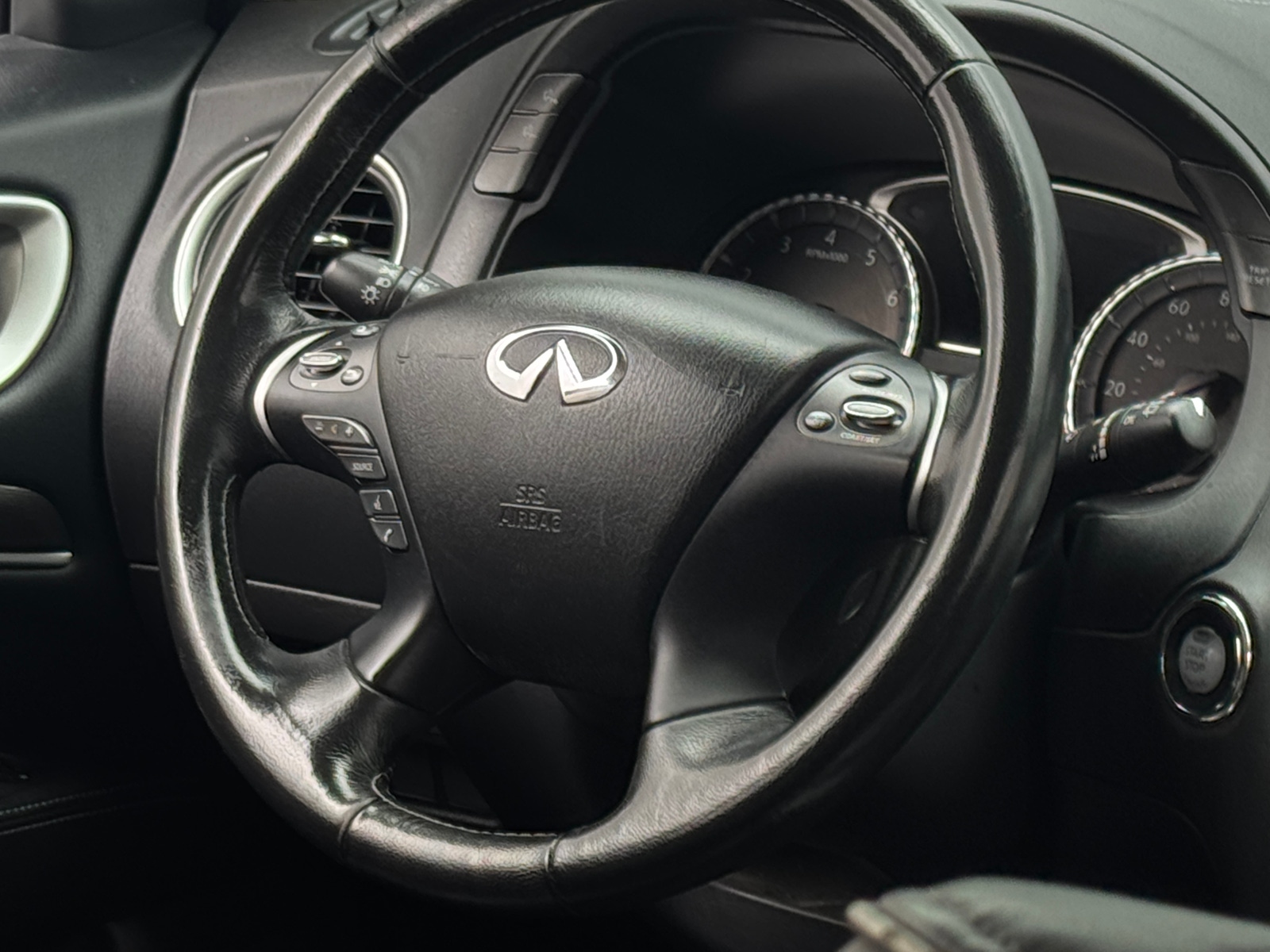 Thumbnail: 2018 INFINITI QX60 - 4