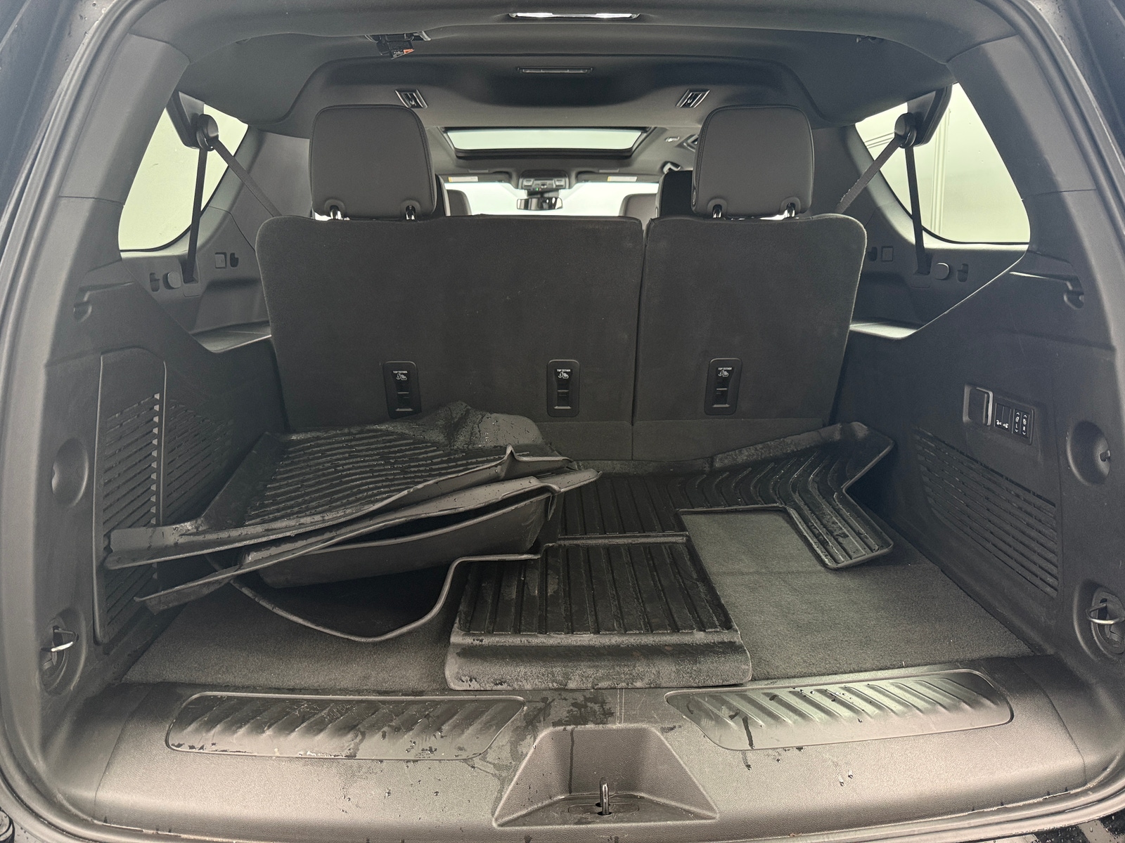 Thumbnail: 2025 Chevrolet Suburban - 6