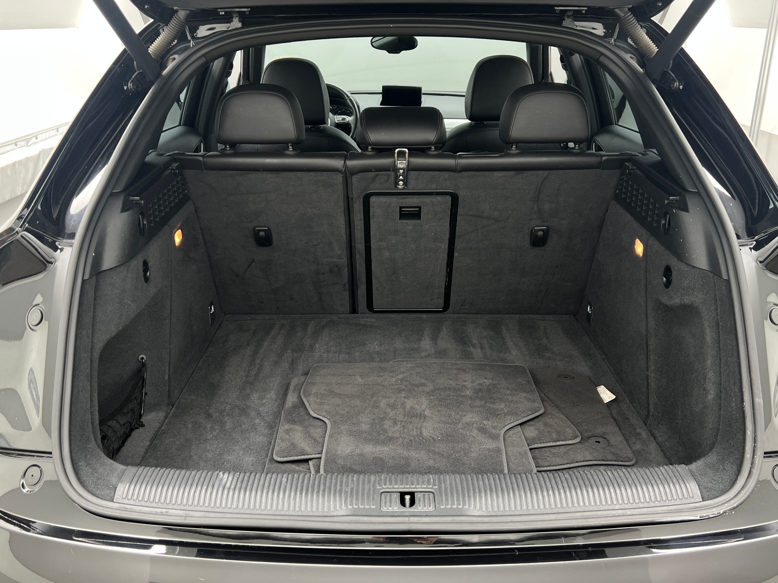 Thumbnail: 2015 Audi Q3 - 6