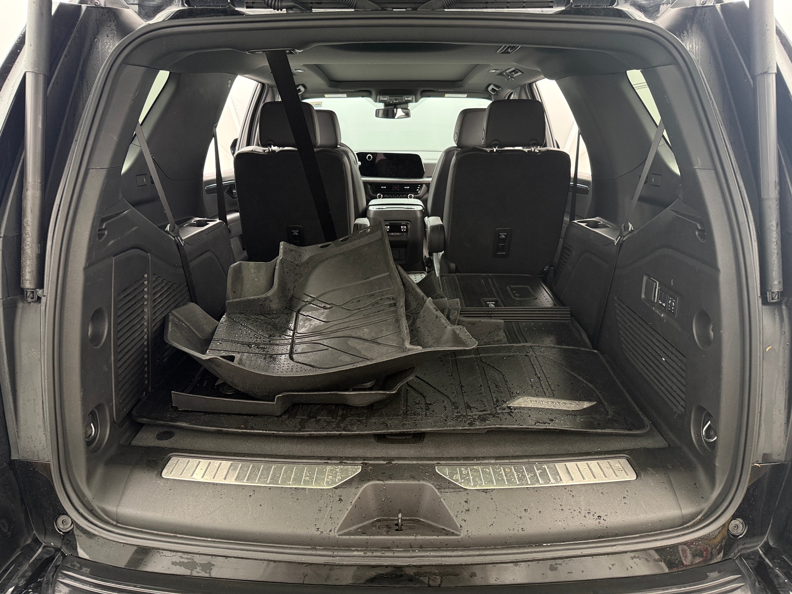 Thumbnail: 2025 Chevrolet Tahoe - 6