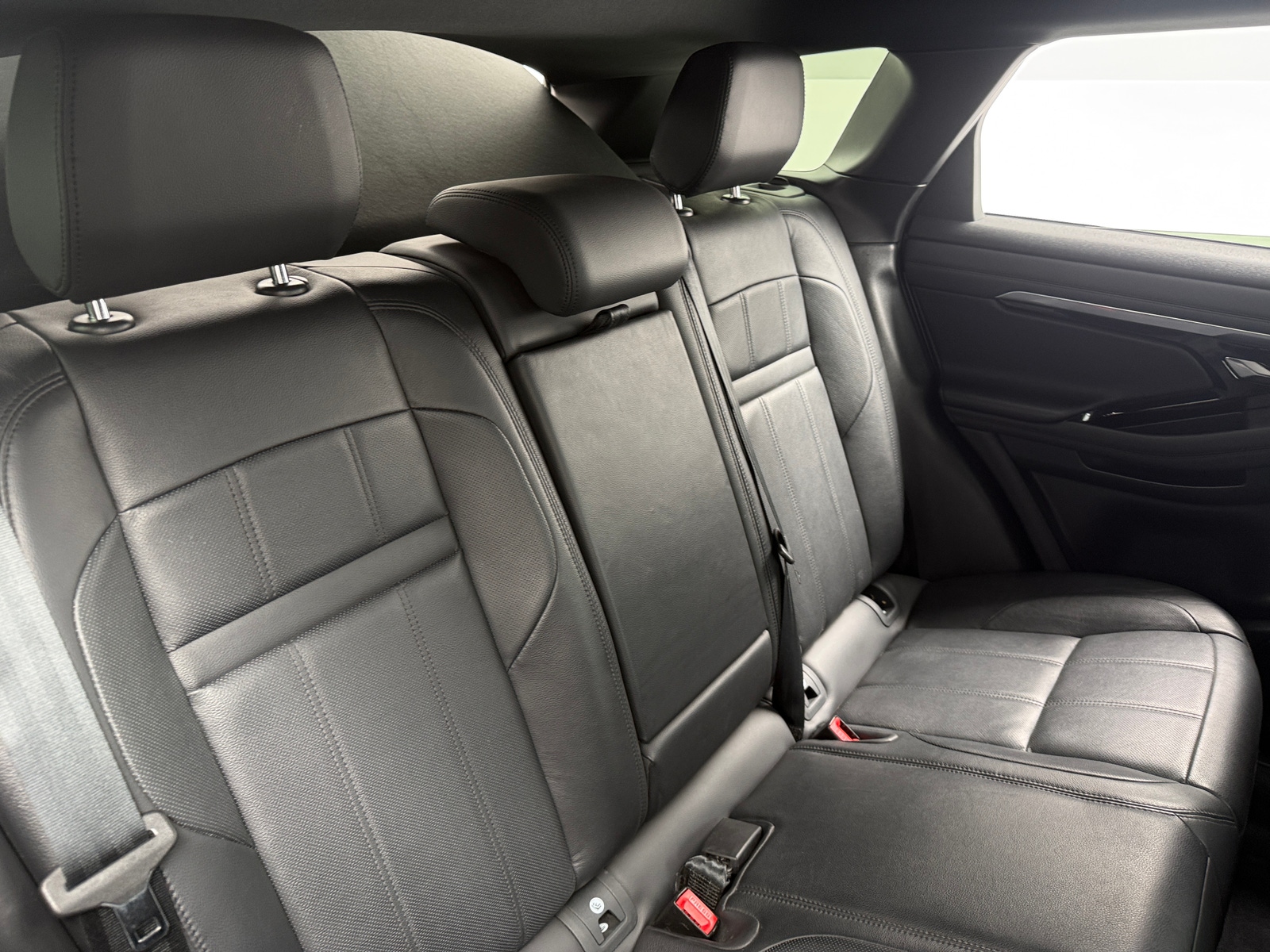 Thumbnail: 2022 Land Rover Range Rover Evoque - 5